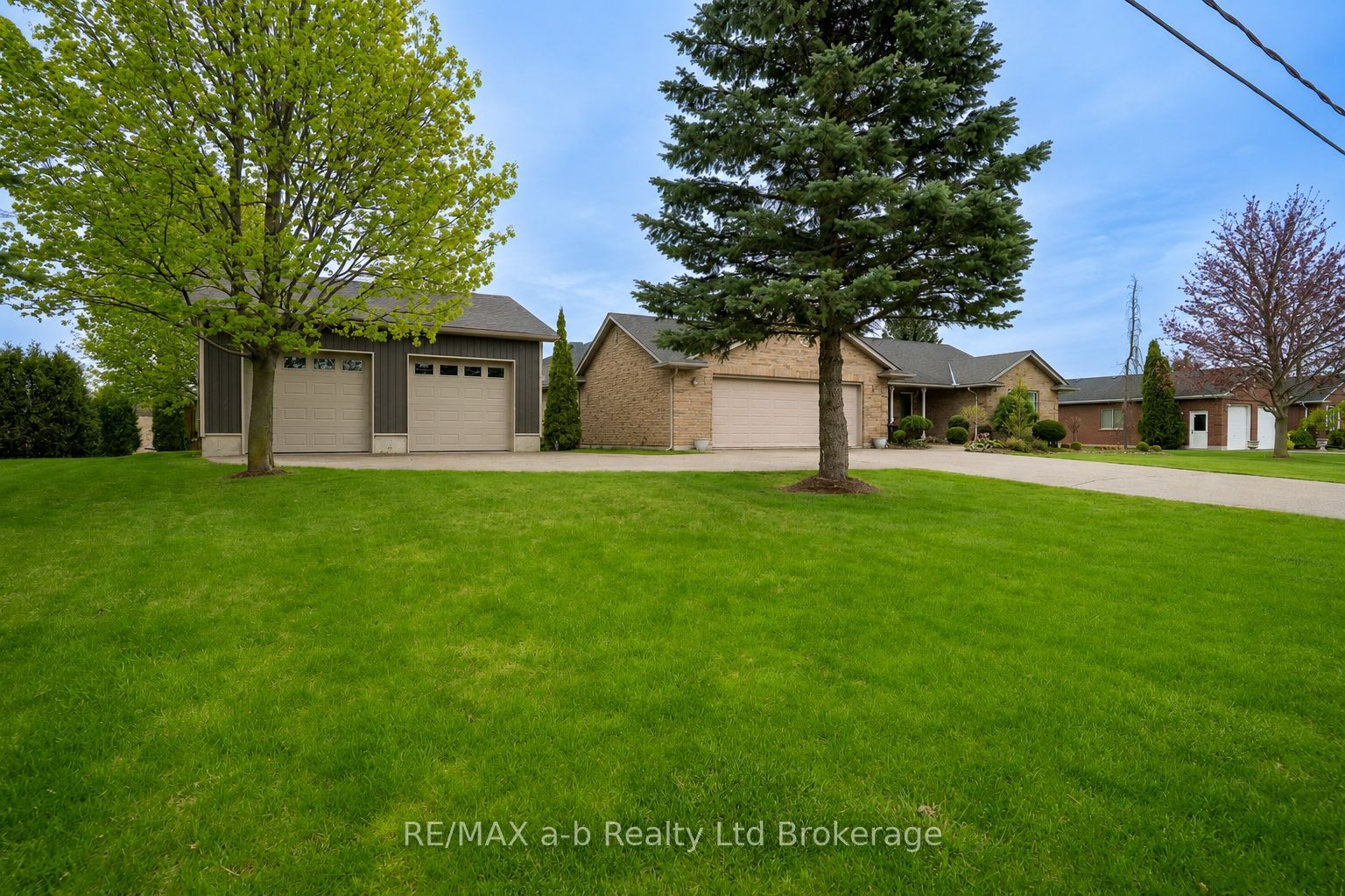 505354 Old Stage Road Property Photo 2