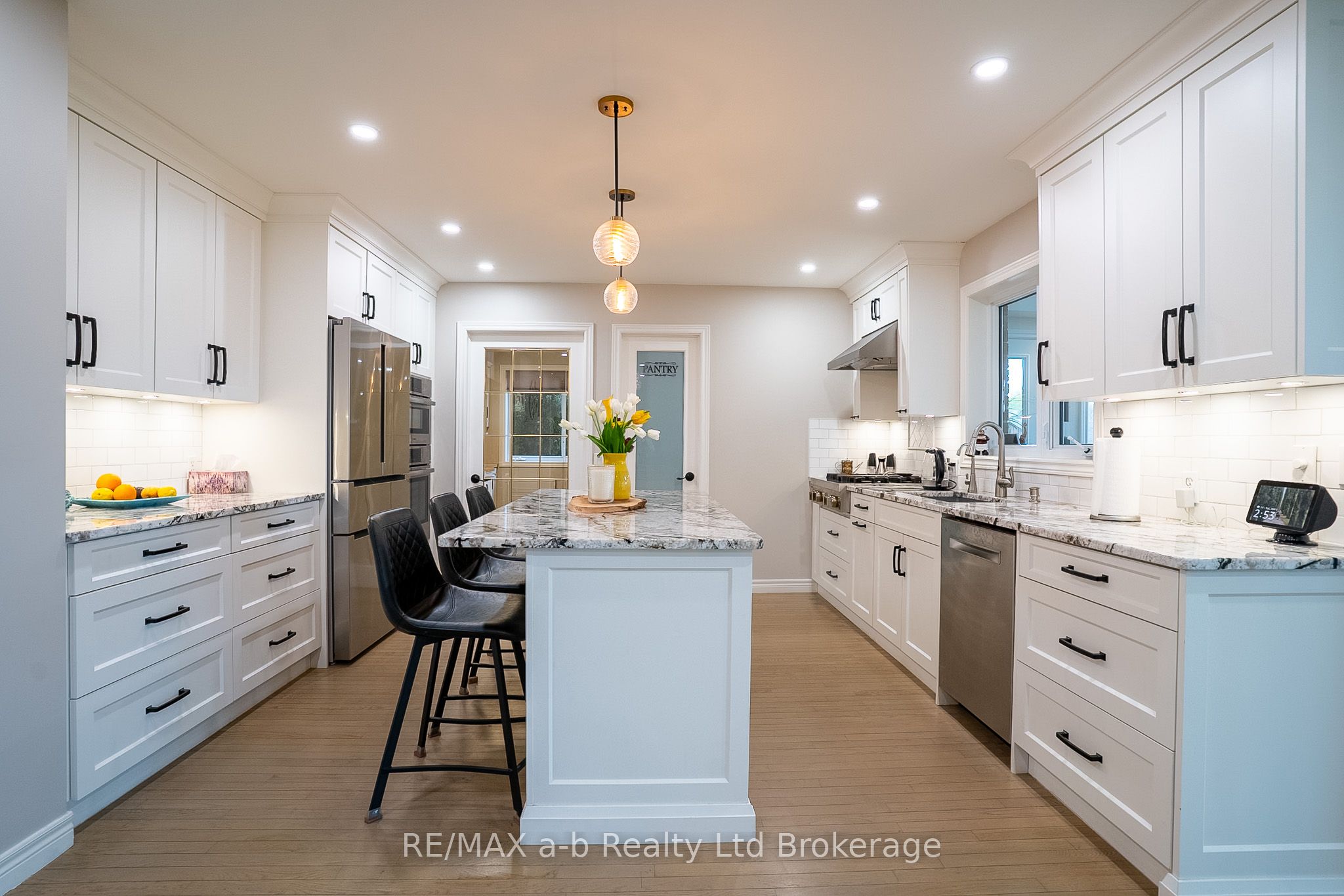 505354 Old Stage Road Property Photo 11
