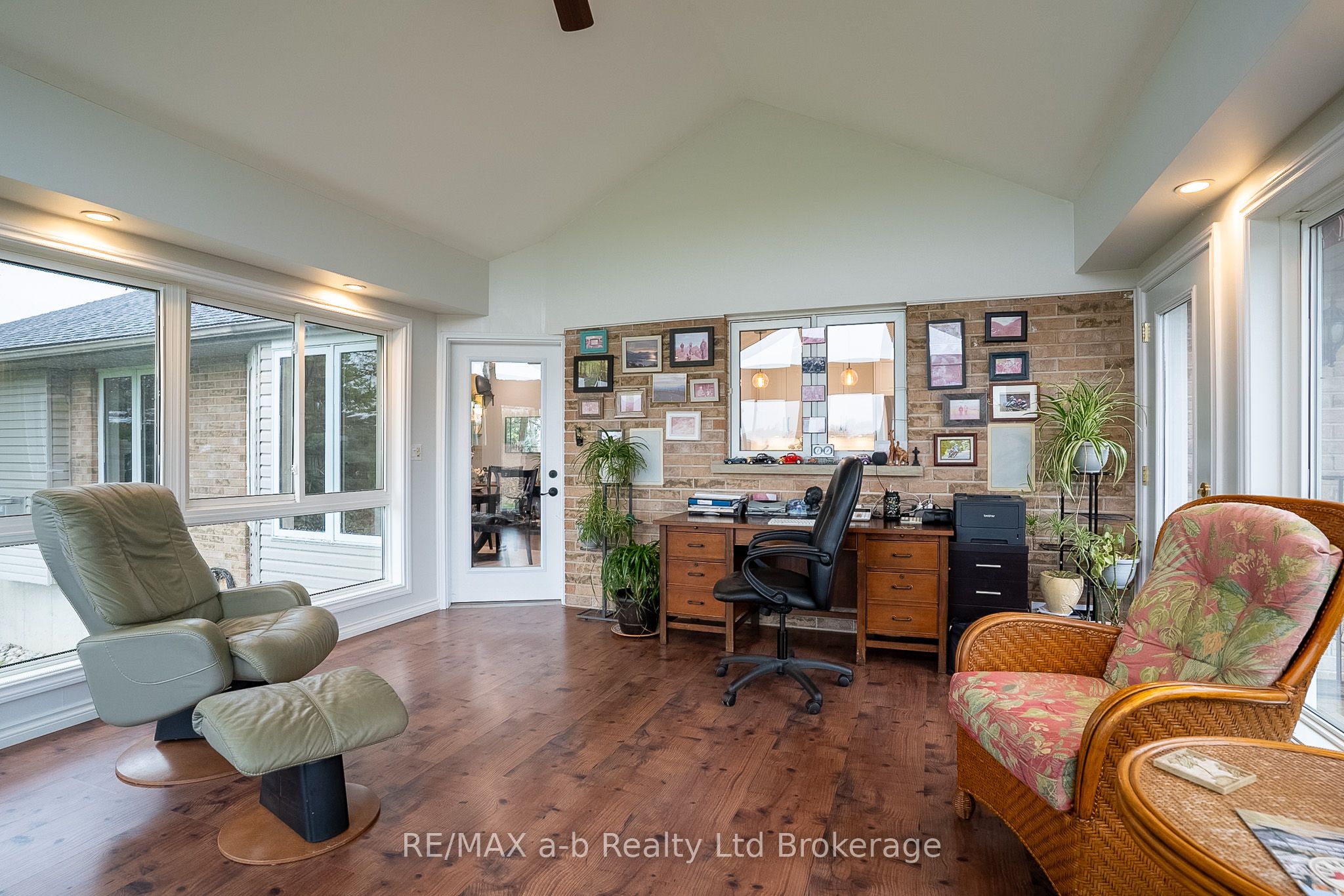 505354 Old Stage Road Property Photo 15