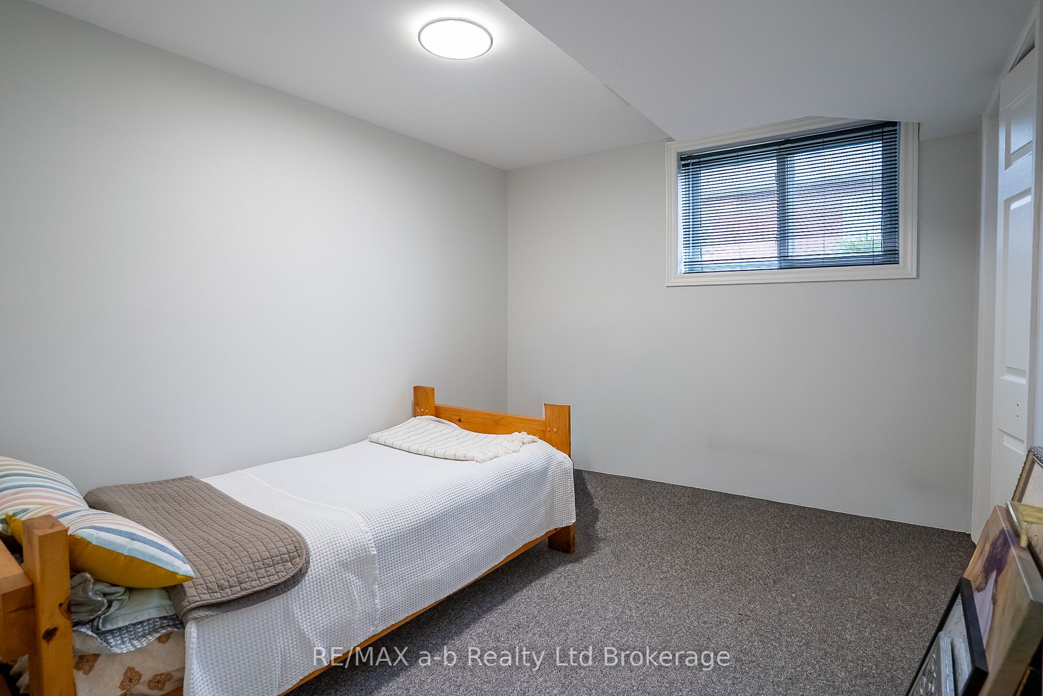 505354 Old Stage Road Property Photo 26