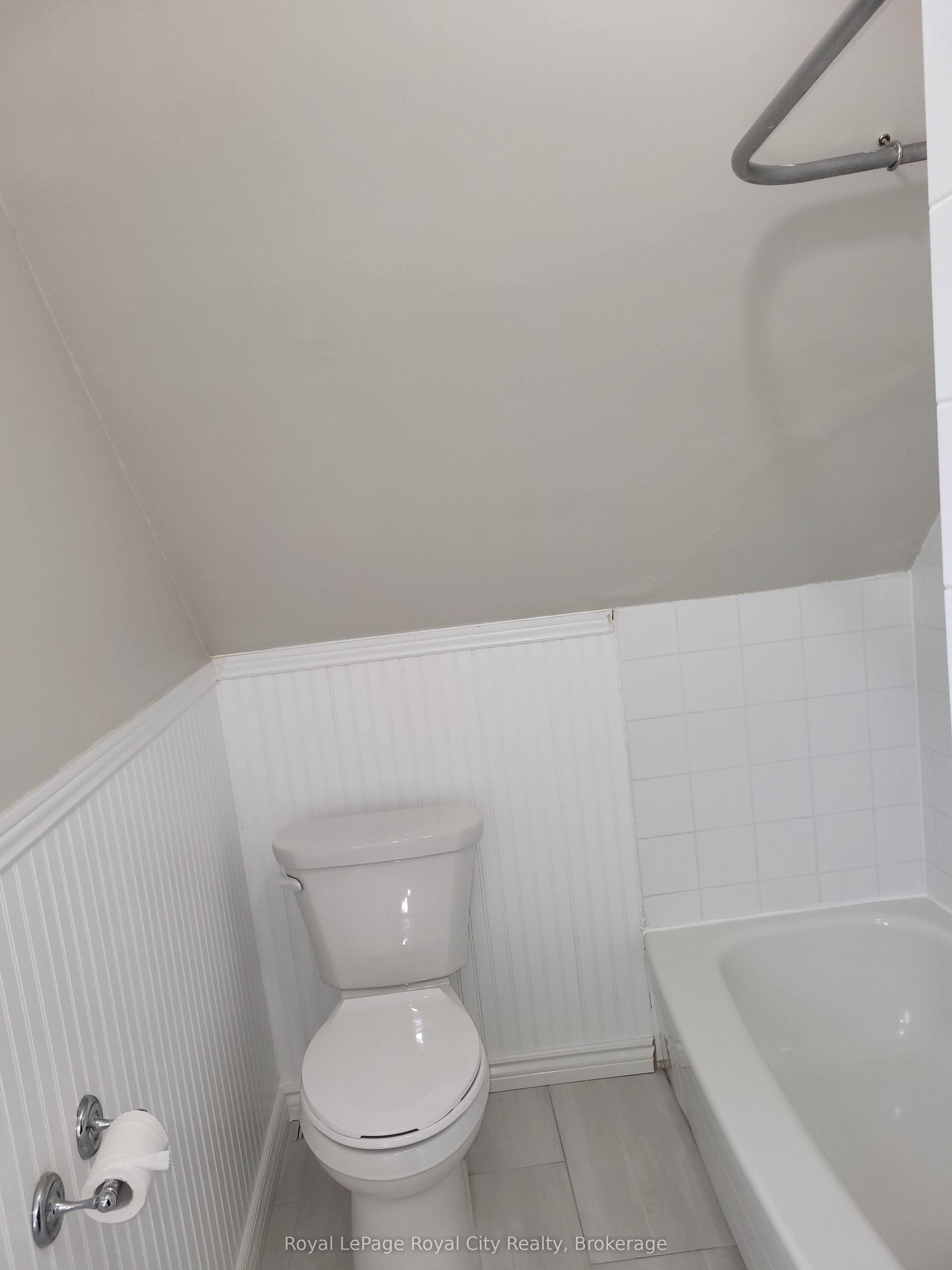 170 Arthur Street S Property Photo 13