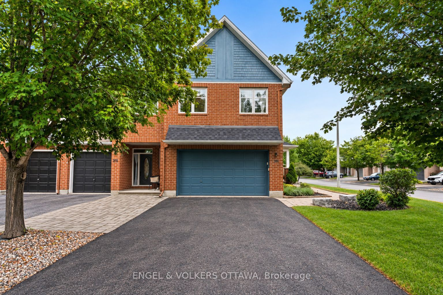 268 Horseshoe Crescent