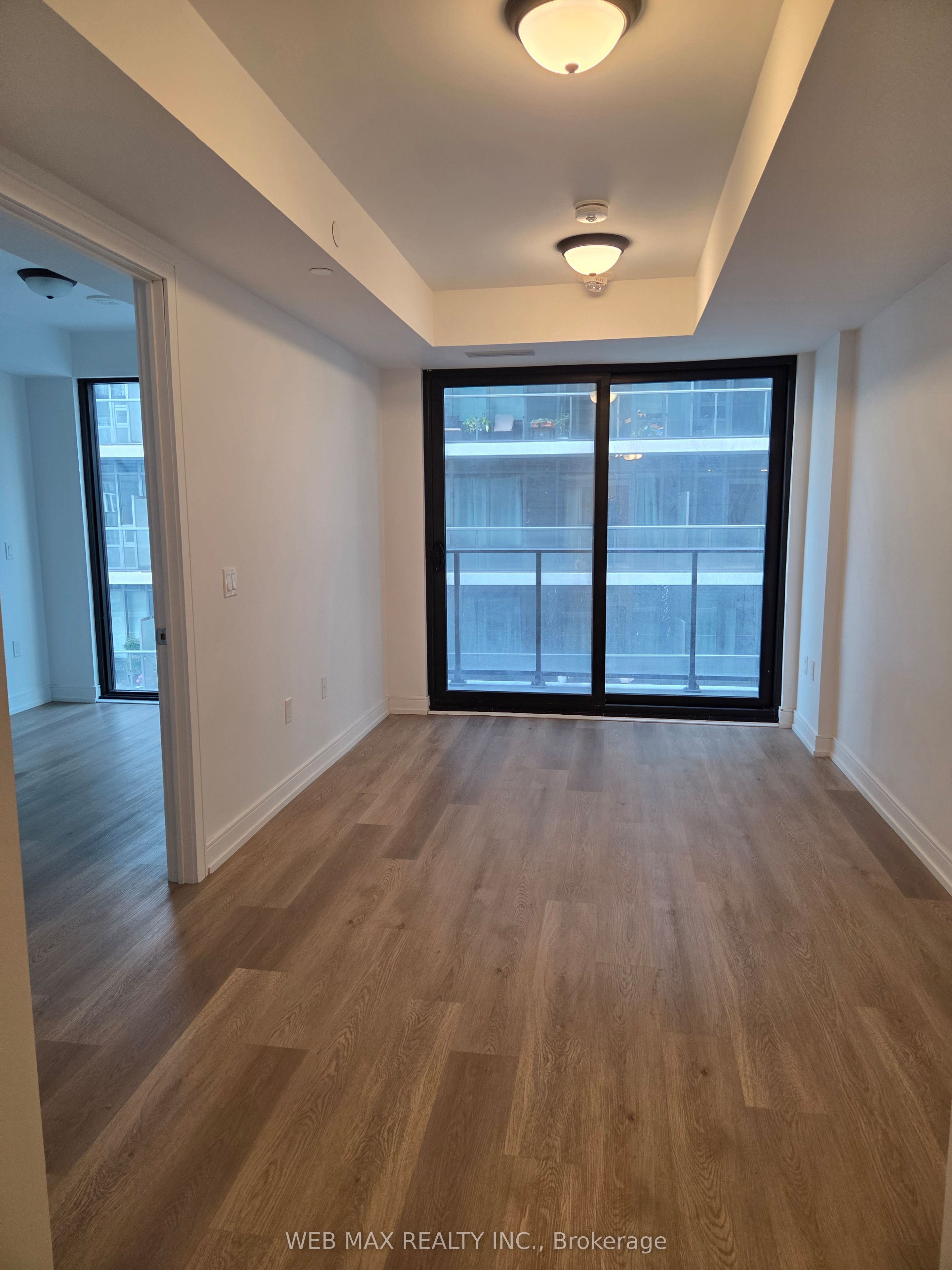 1 Jarvis Street 815 Property Photo 6