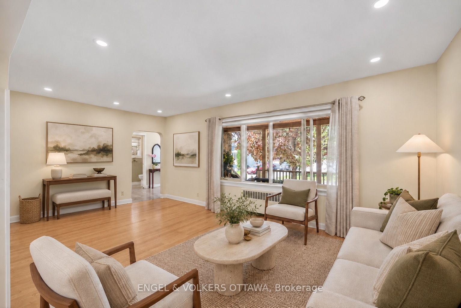 1396 Micmac Street Property Photo 4