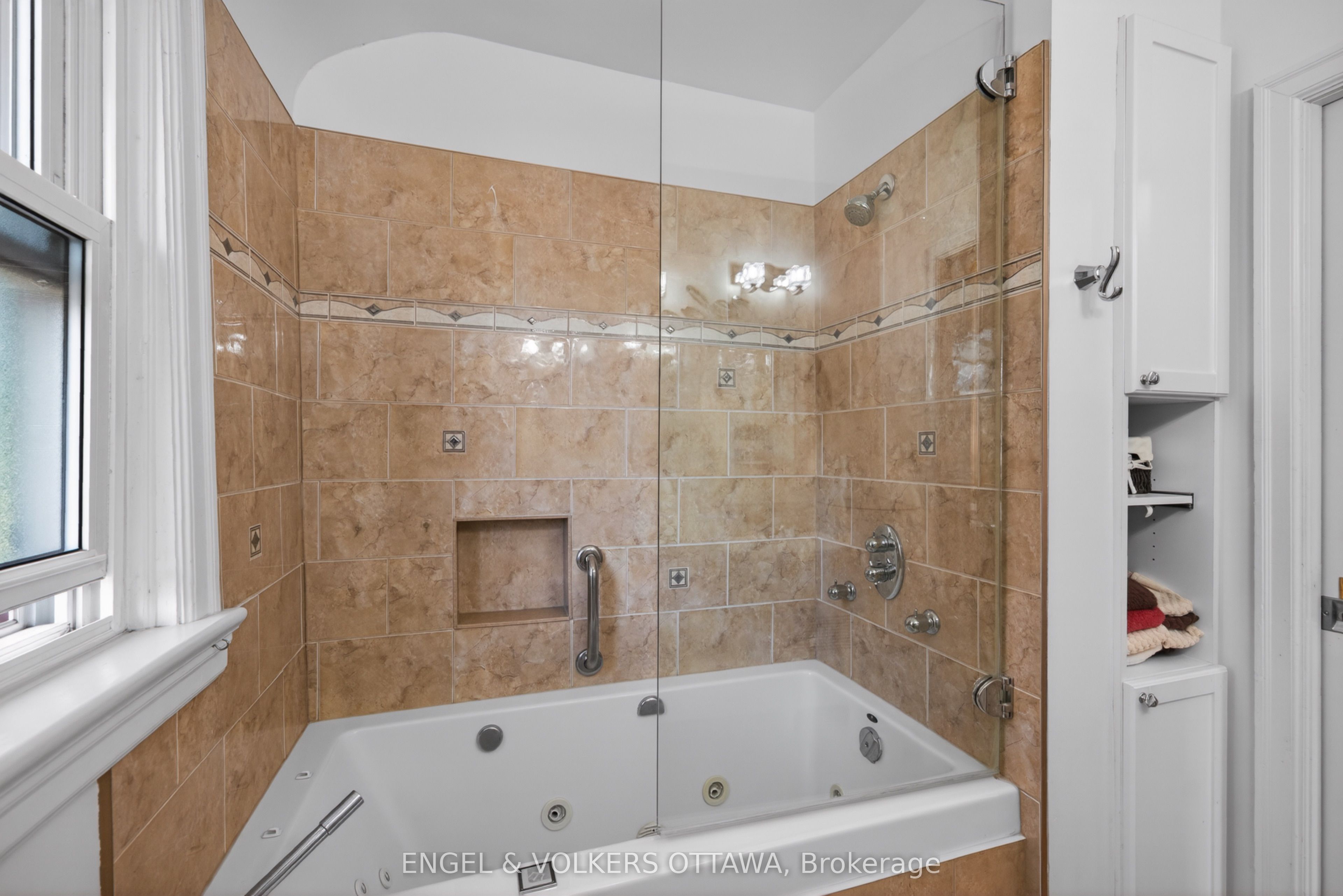1396 Micmac Street Property Photo 18