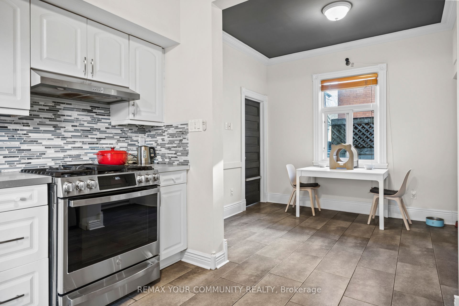 20 Victoria Street Property Photo 10