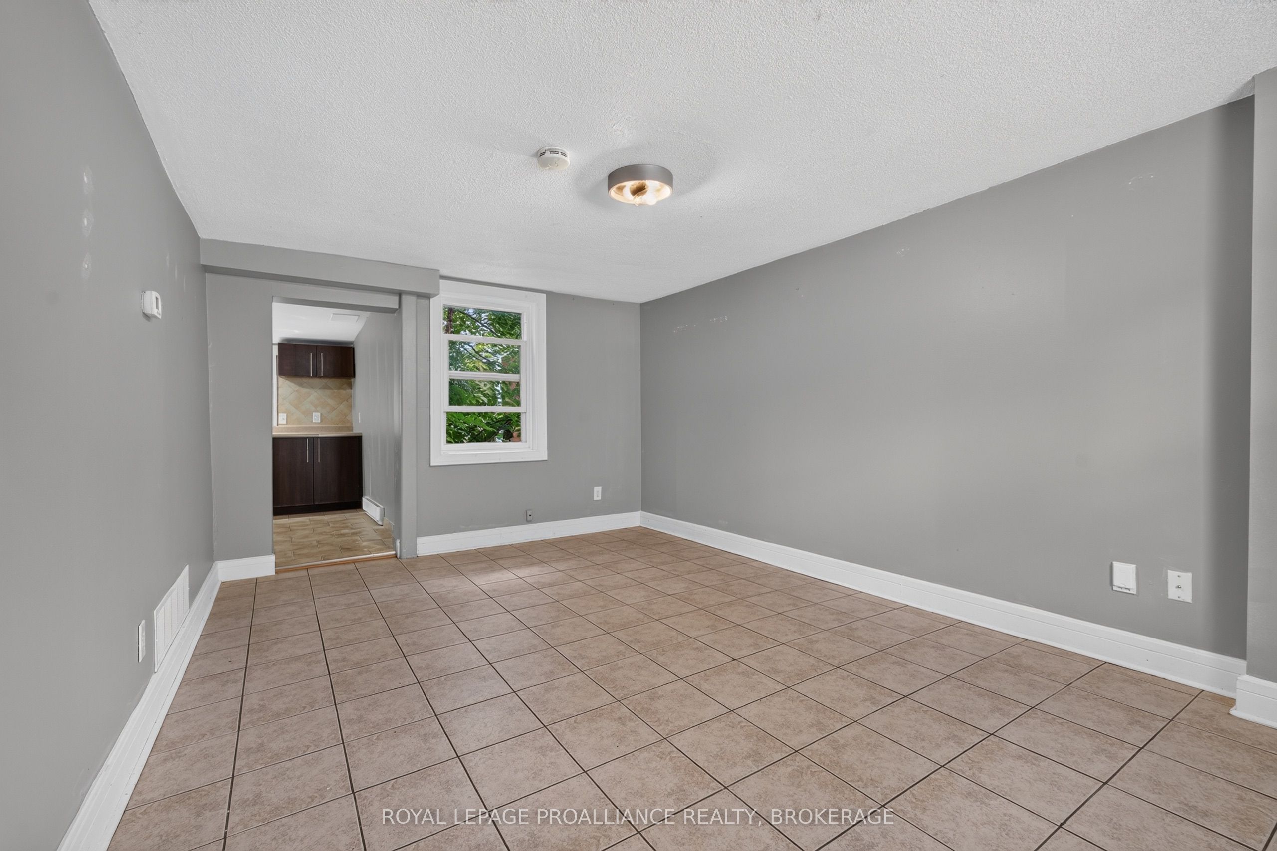 196 York Street Property Photo 3