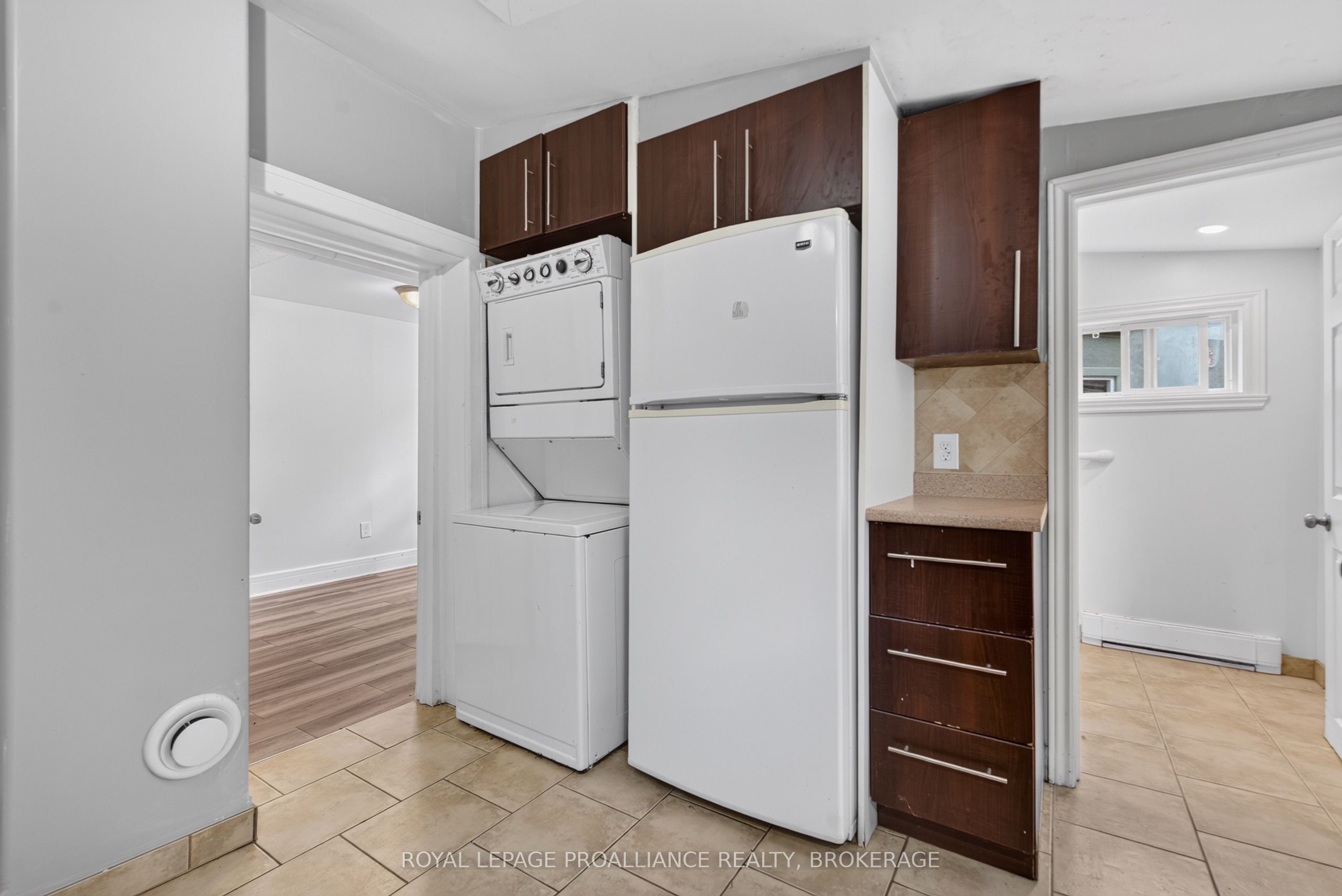 196 York Street Property Photo 8