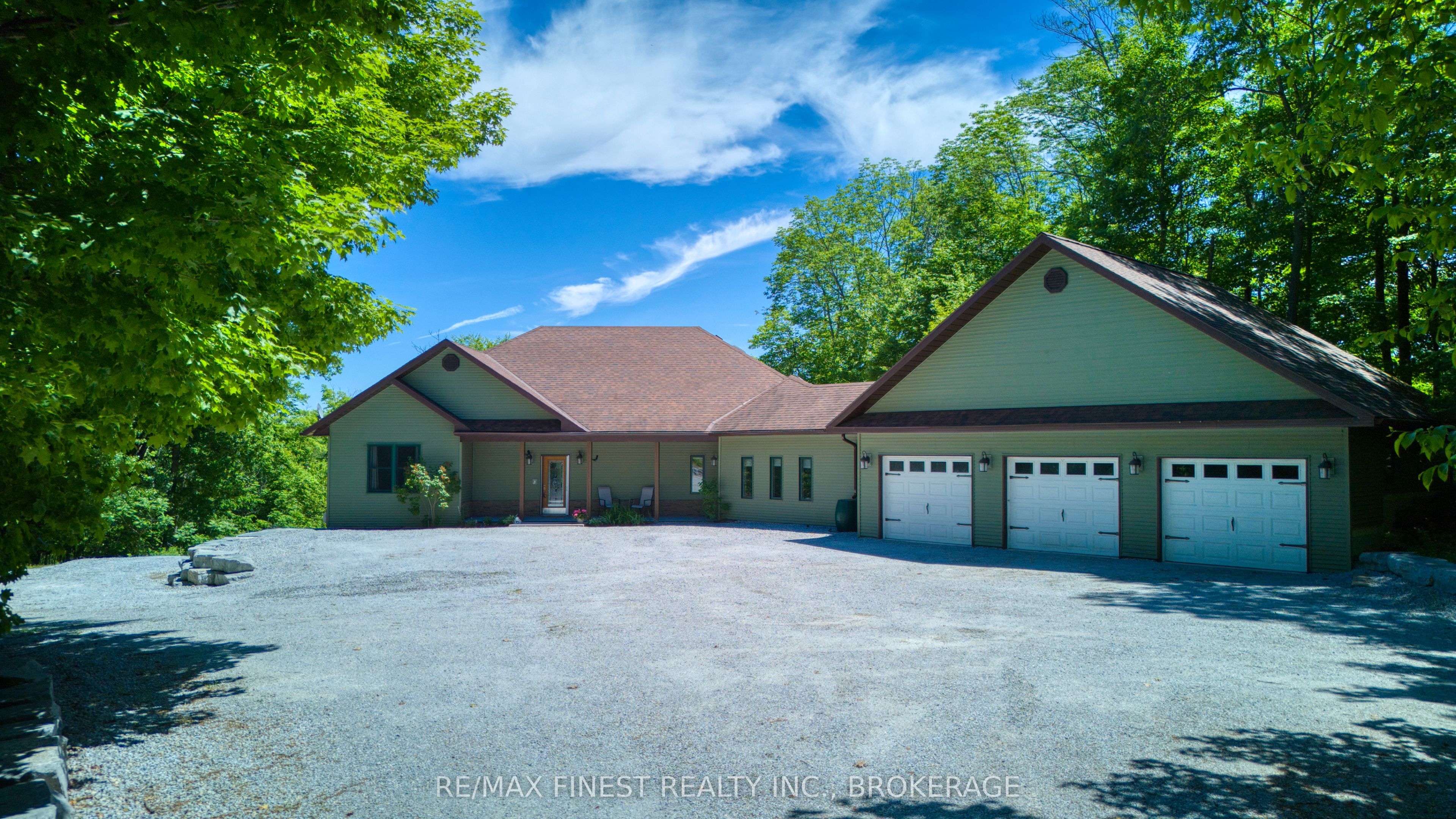 1252 Clement Road Property Photo 2