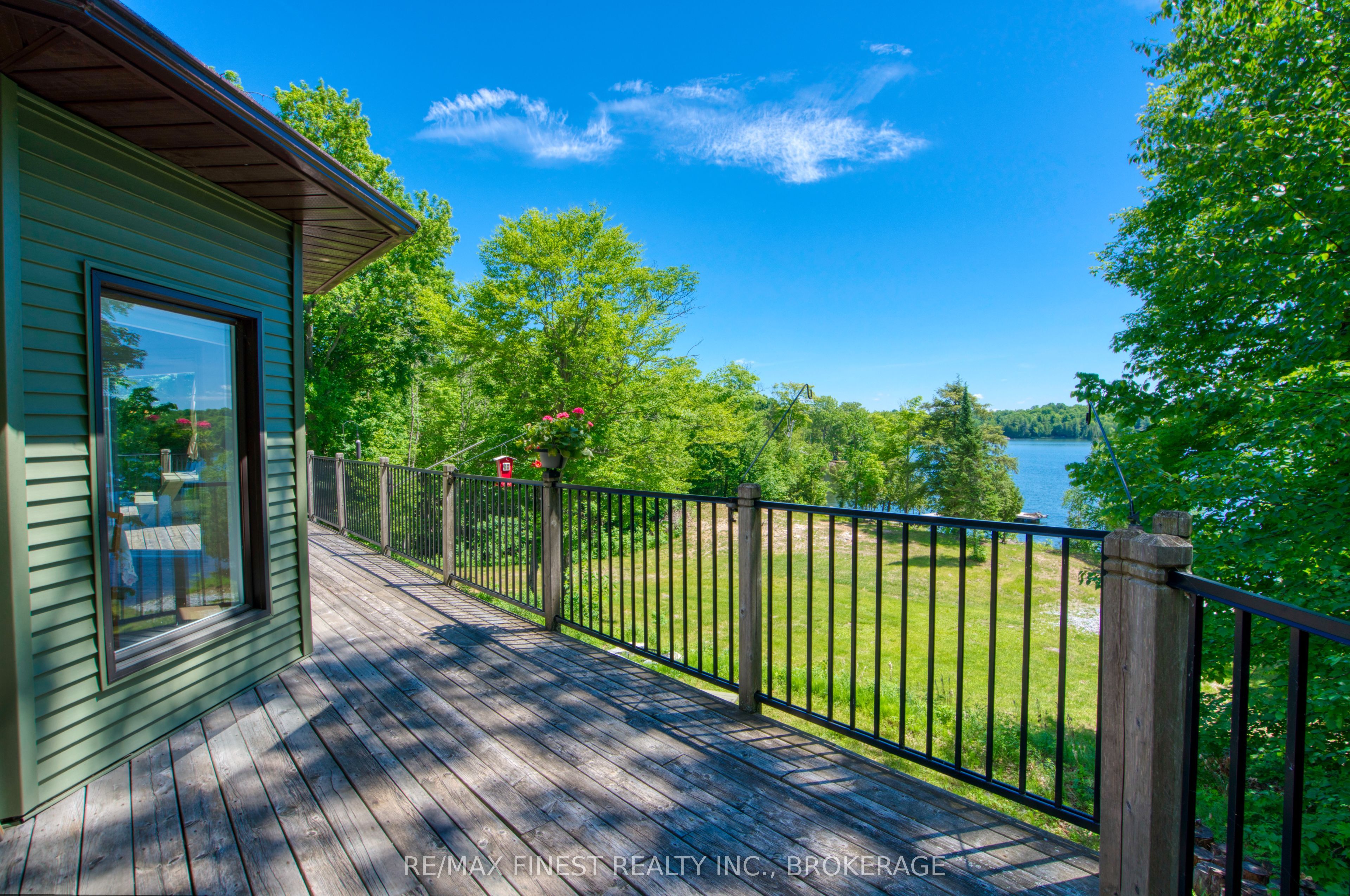 1252 Clement Road Property Photo 6