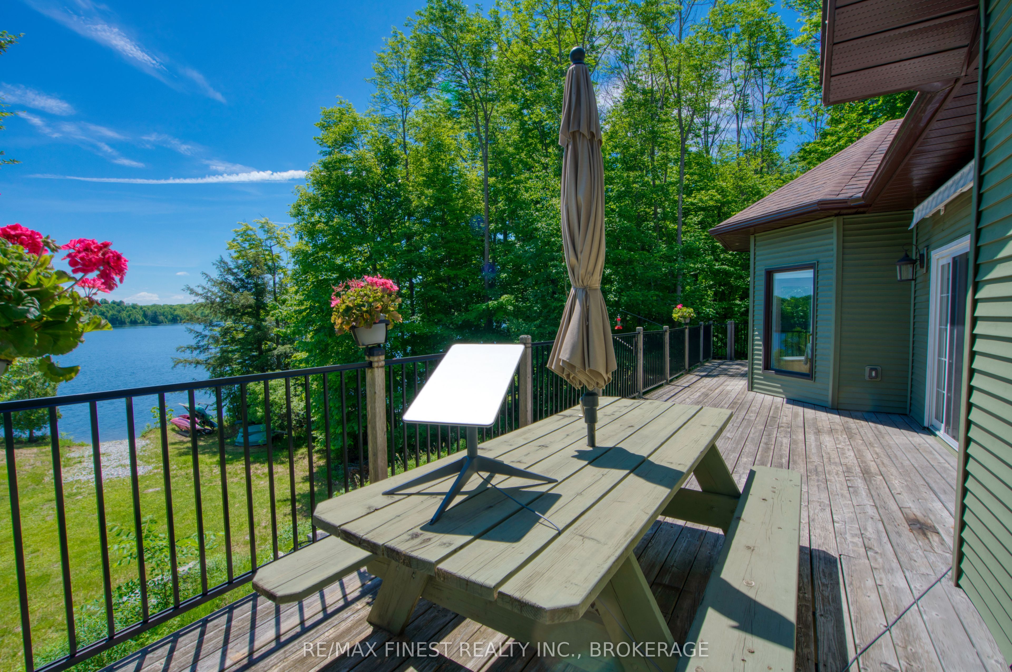 1252 Clement Road Property Photo 8
