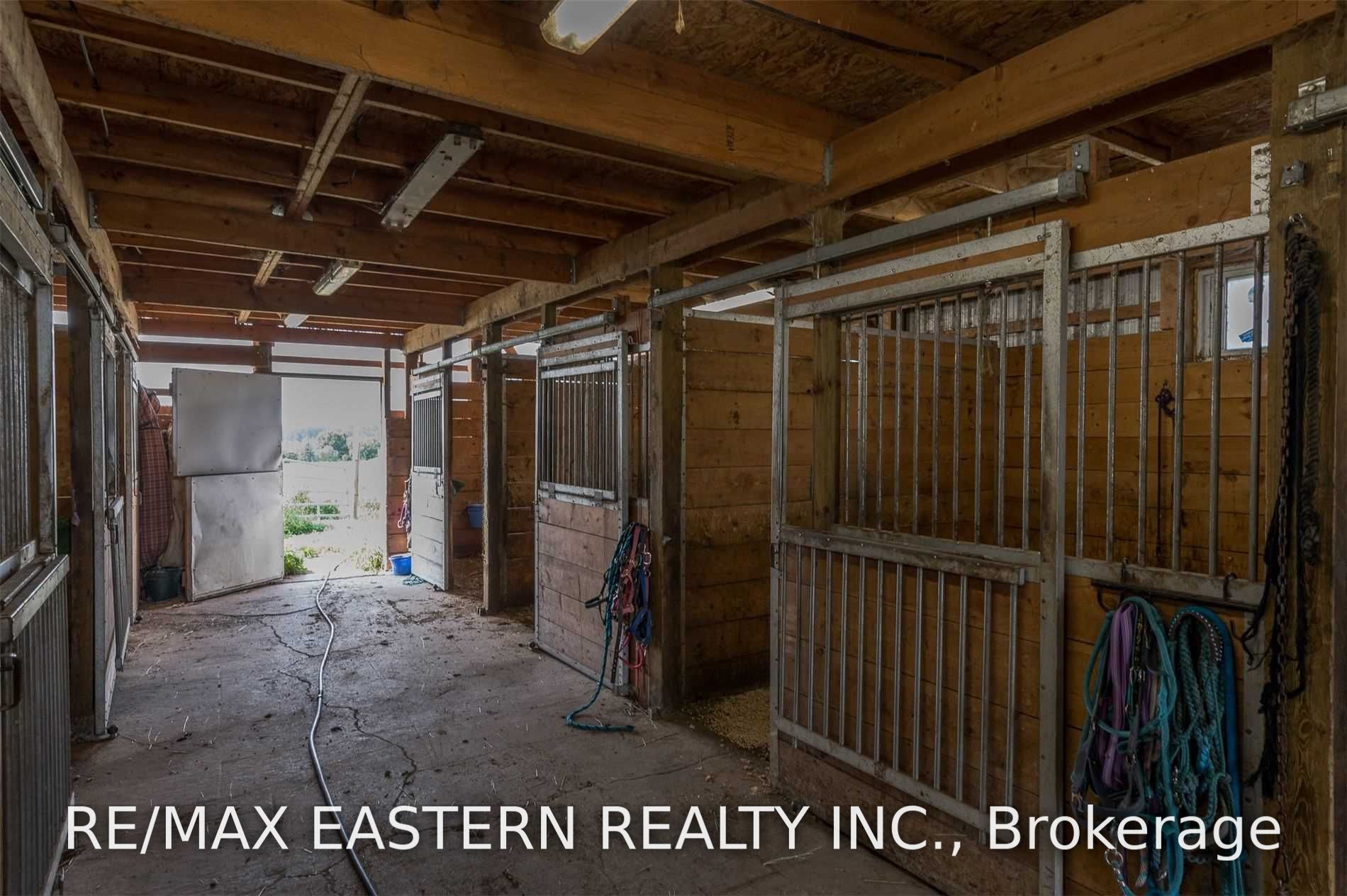 583 Second Line Property Photo 9