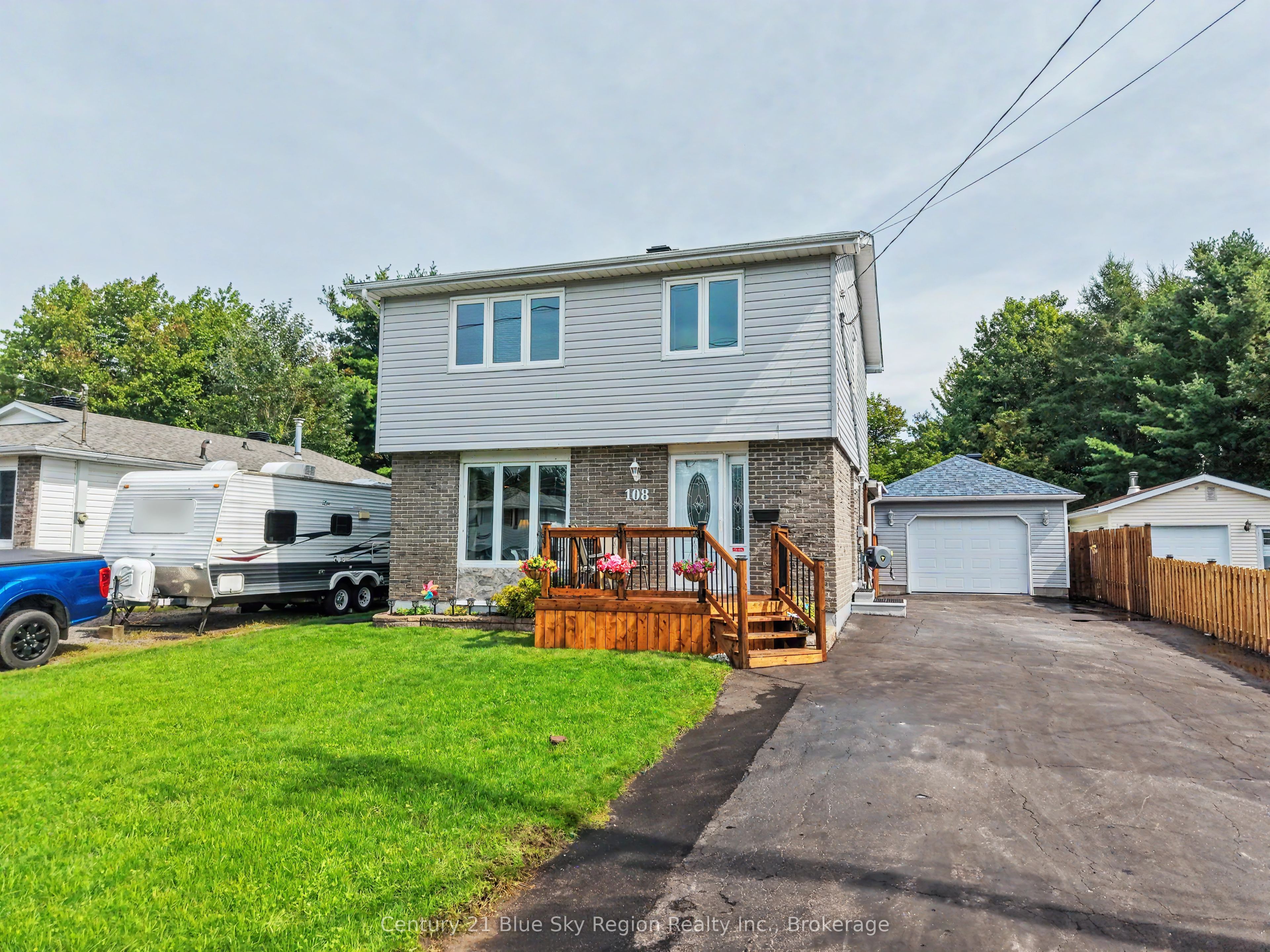 108 Tweedsmuir Drive Property Photo 1