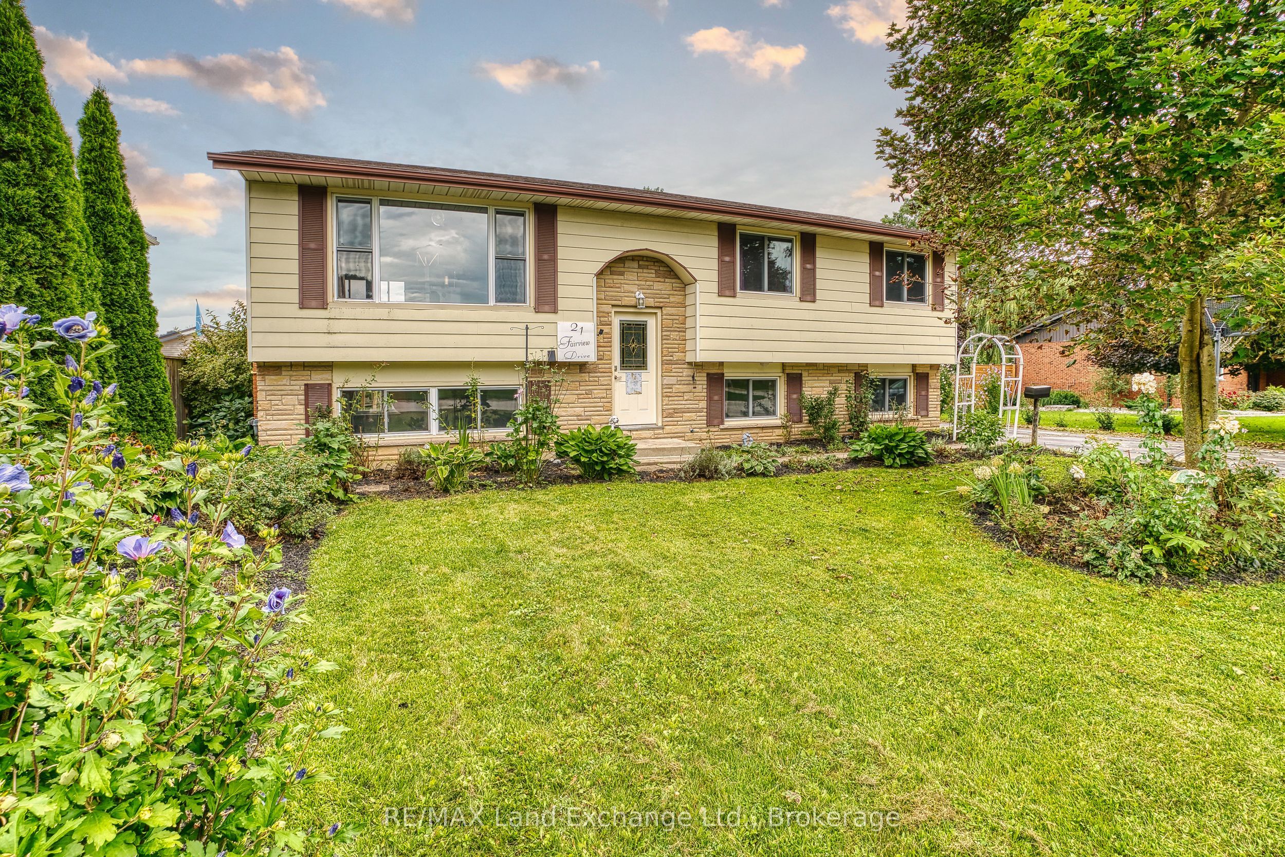 21 Fairview Drive Property Photo 1
