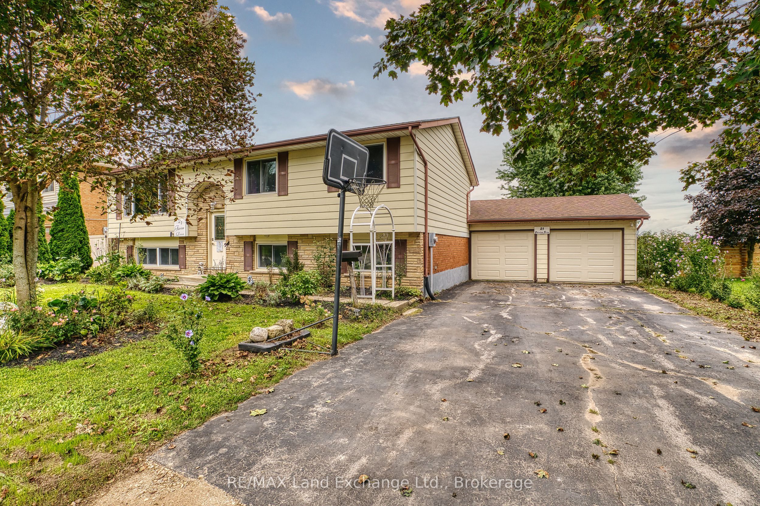 21 Fairview Drive Property Photo 2