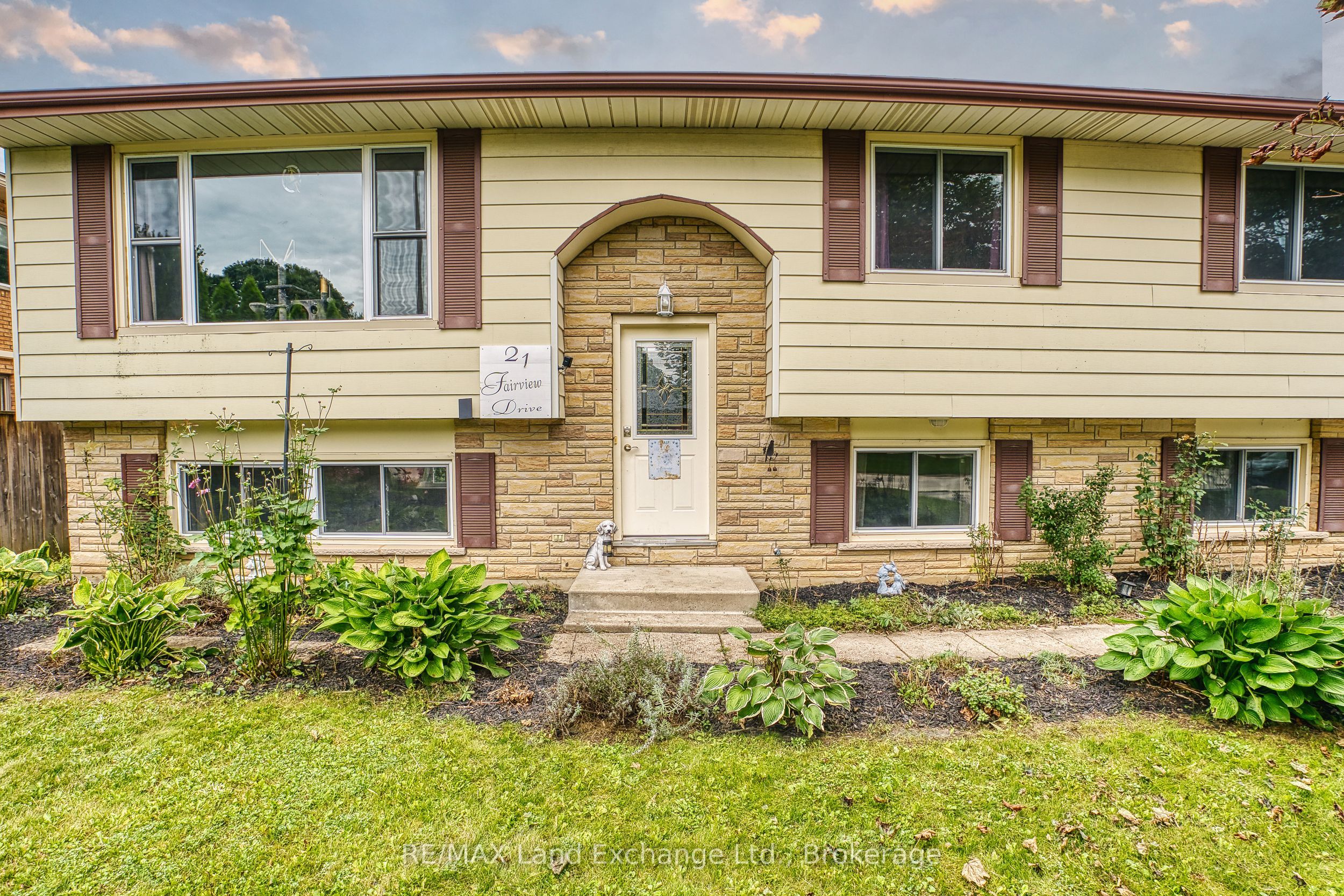 21 Fairview Drive Property Photo 4