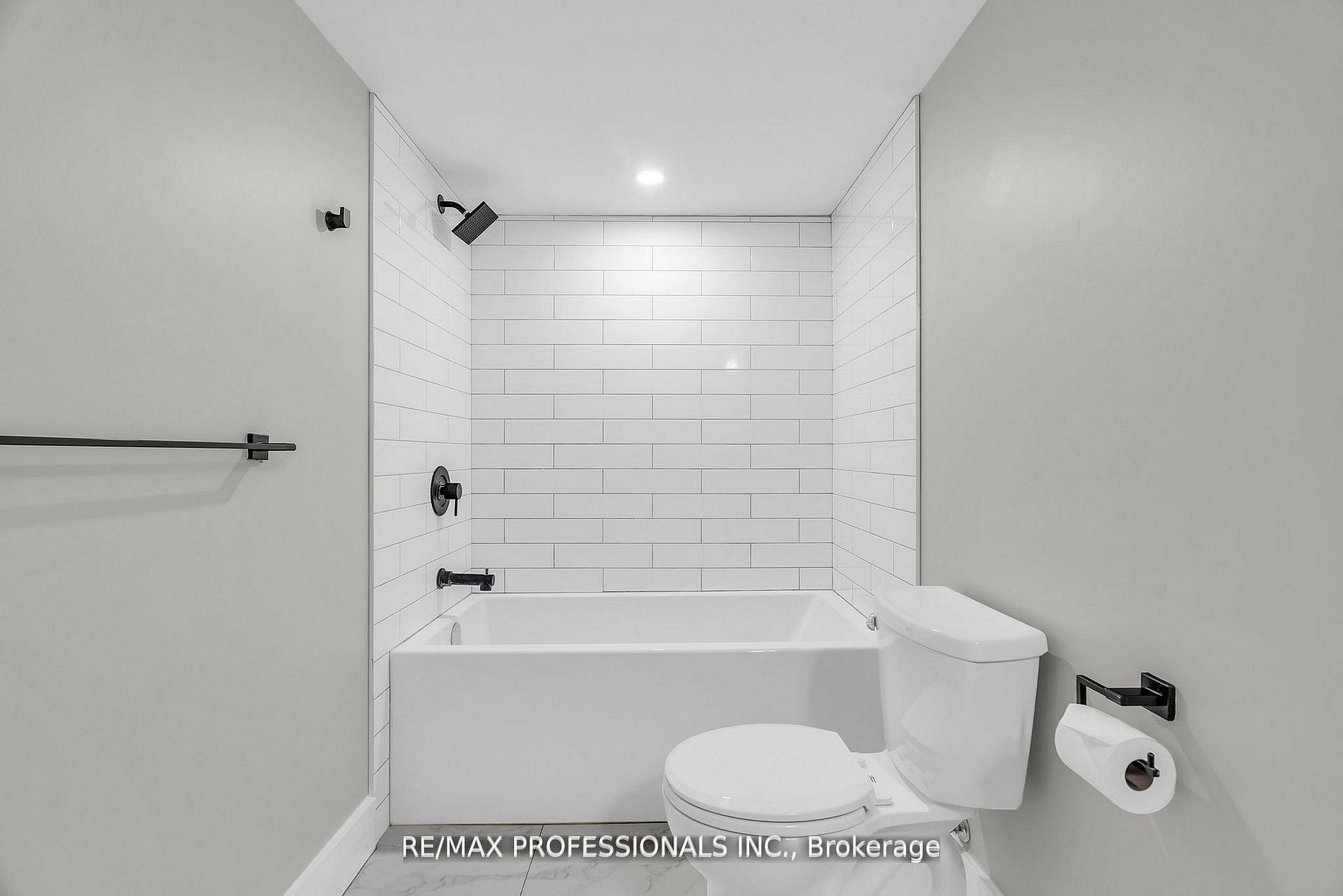 139 Byron Avenue Lower Property Photo 14