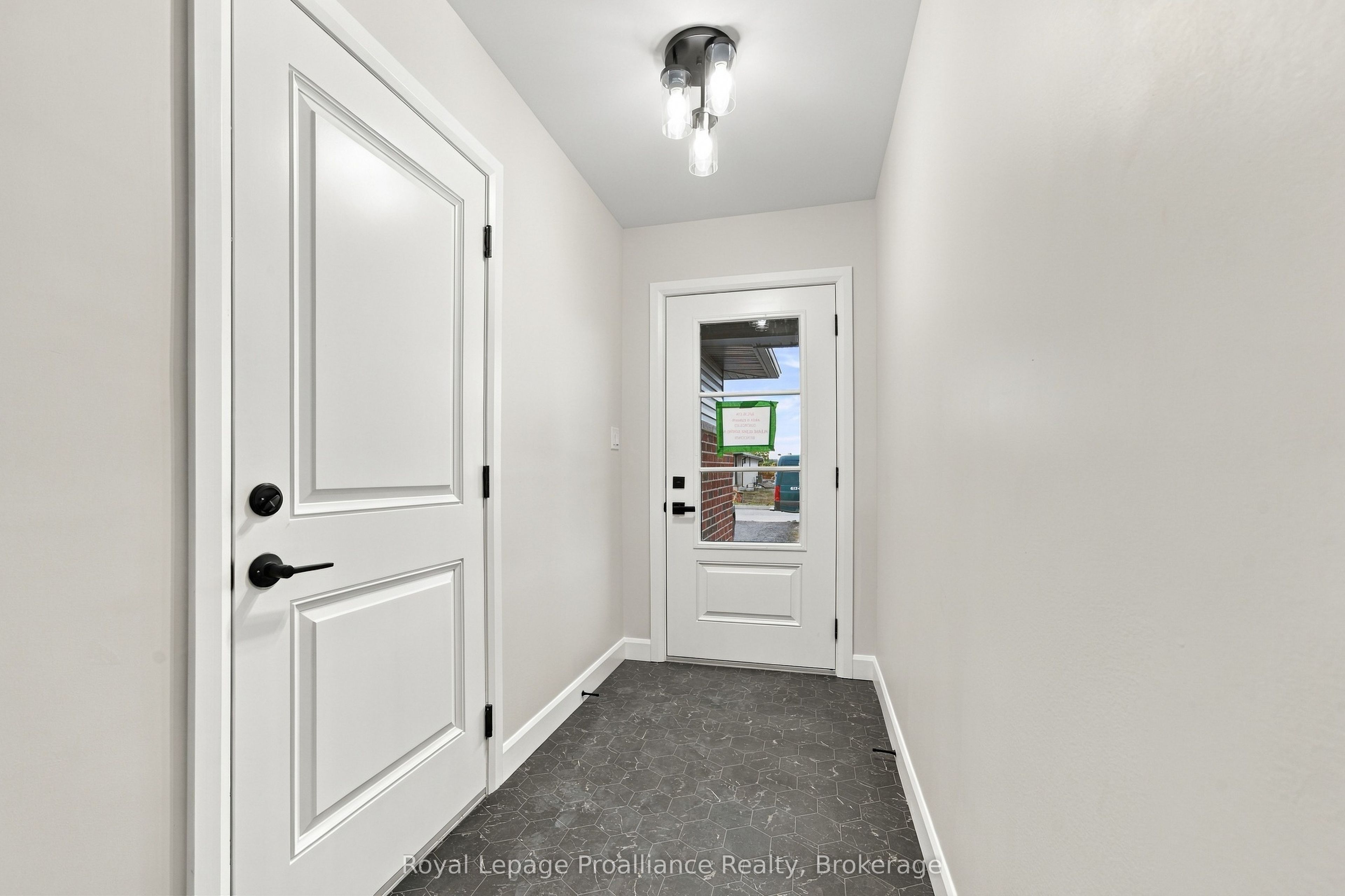 75 Cousins Crescent Property Photo 3
