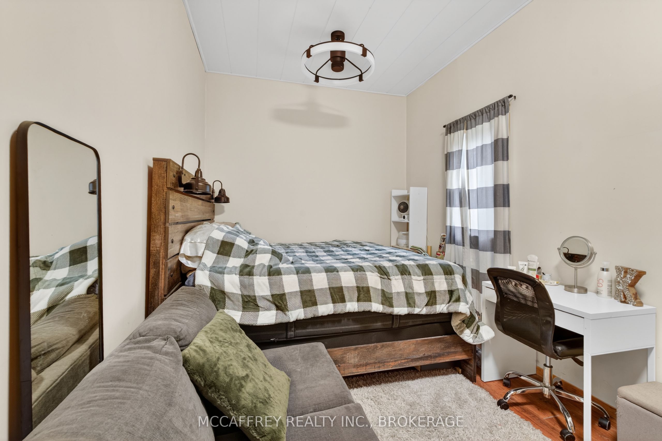 14 Glastonbury Road Property Photo 15