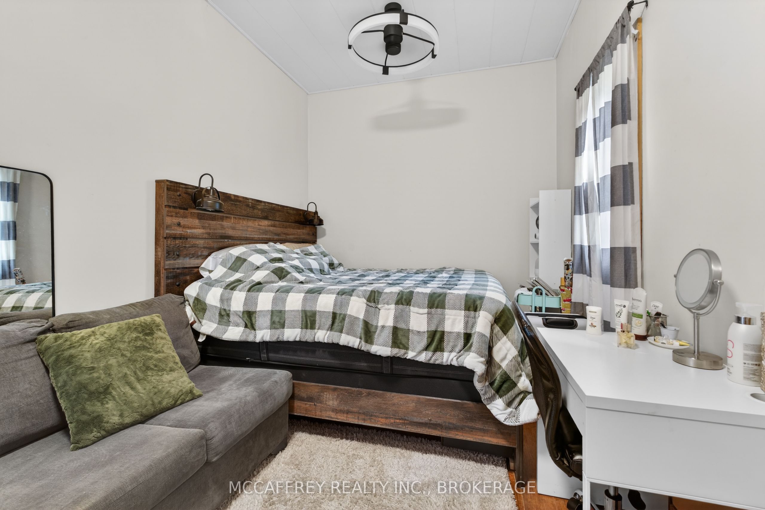 14 Glastonbury Road Property Photo 16