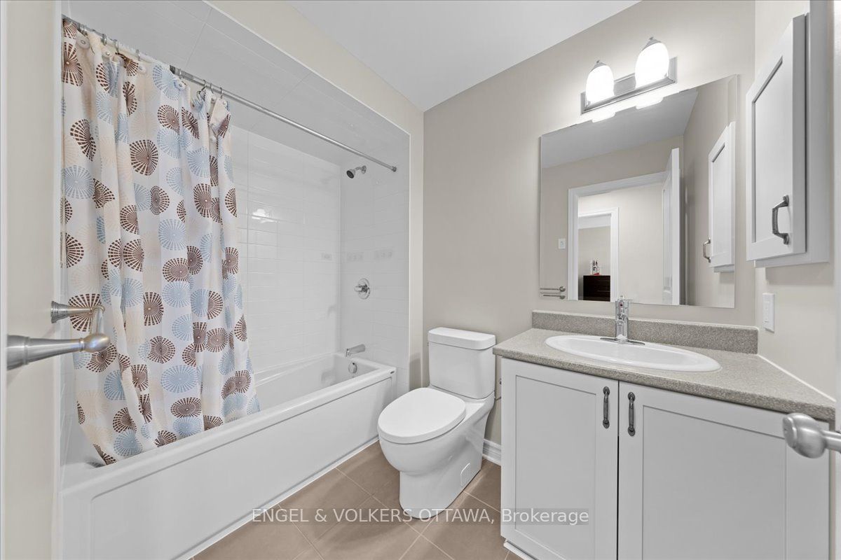 75 Blueheart Bay Property Photo 29