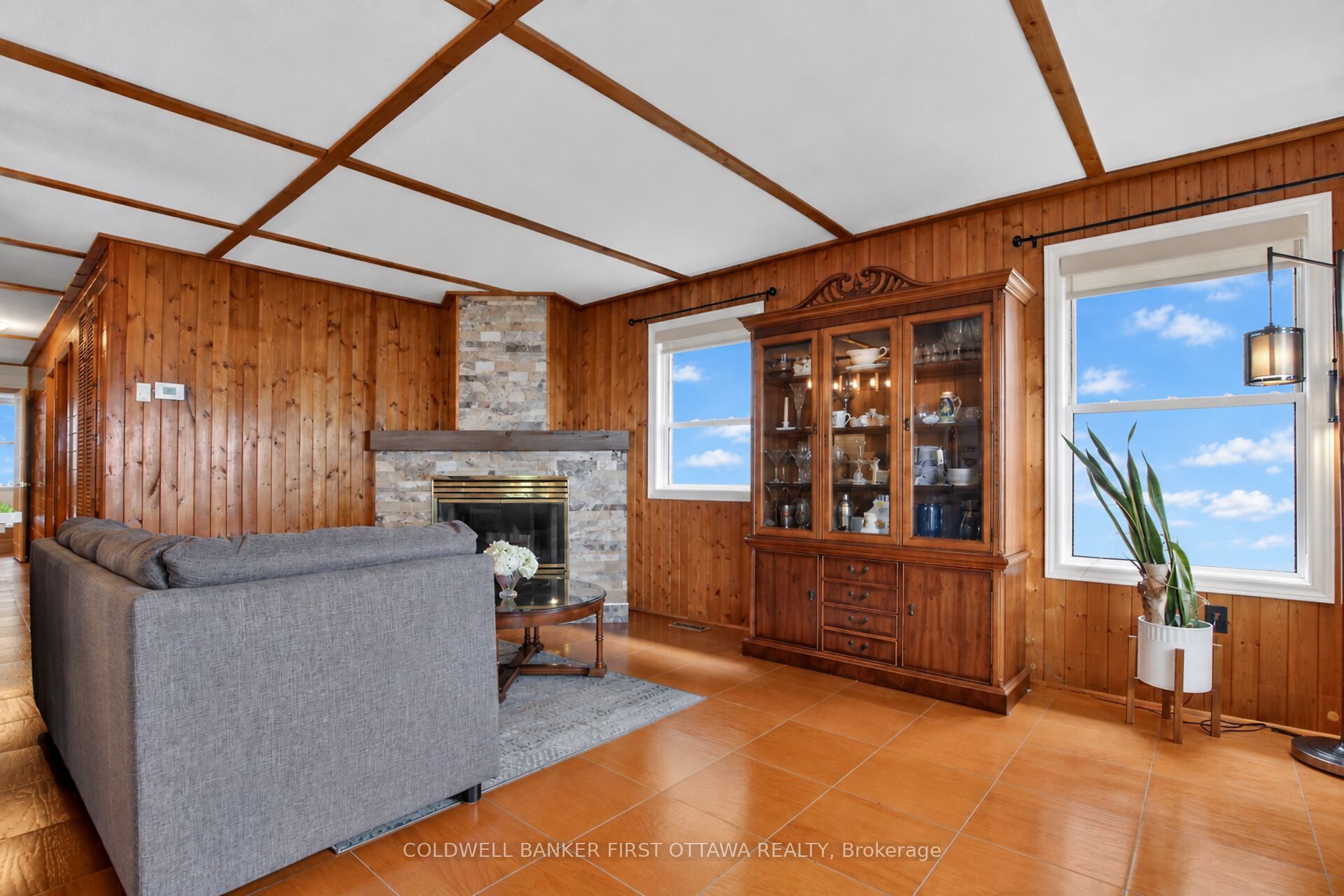 172 Richards Lane Property Photo 11