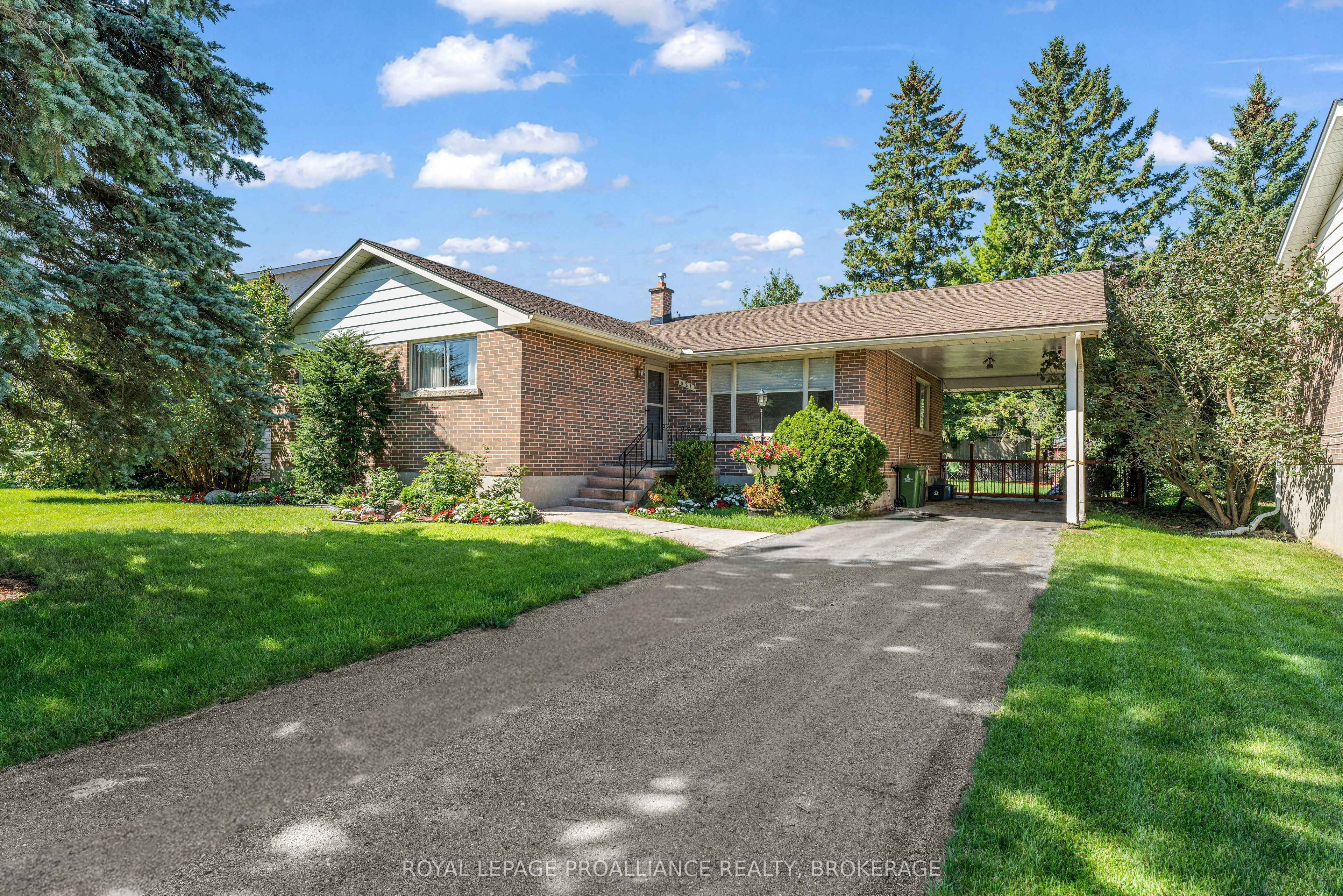421 Windward Place