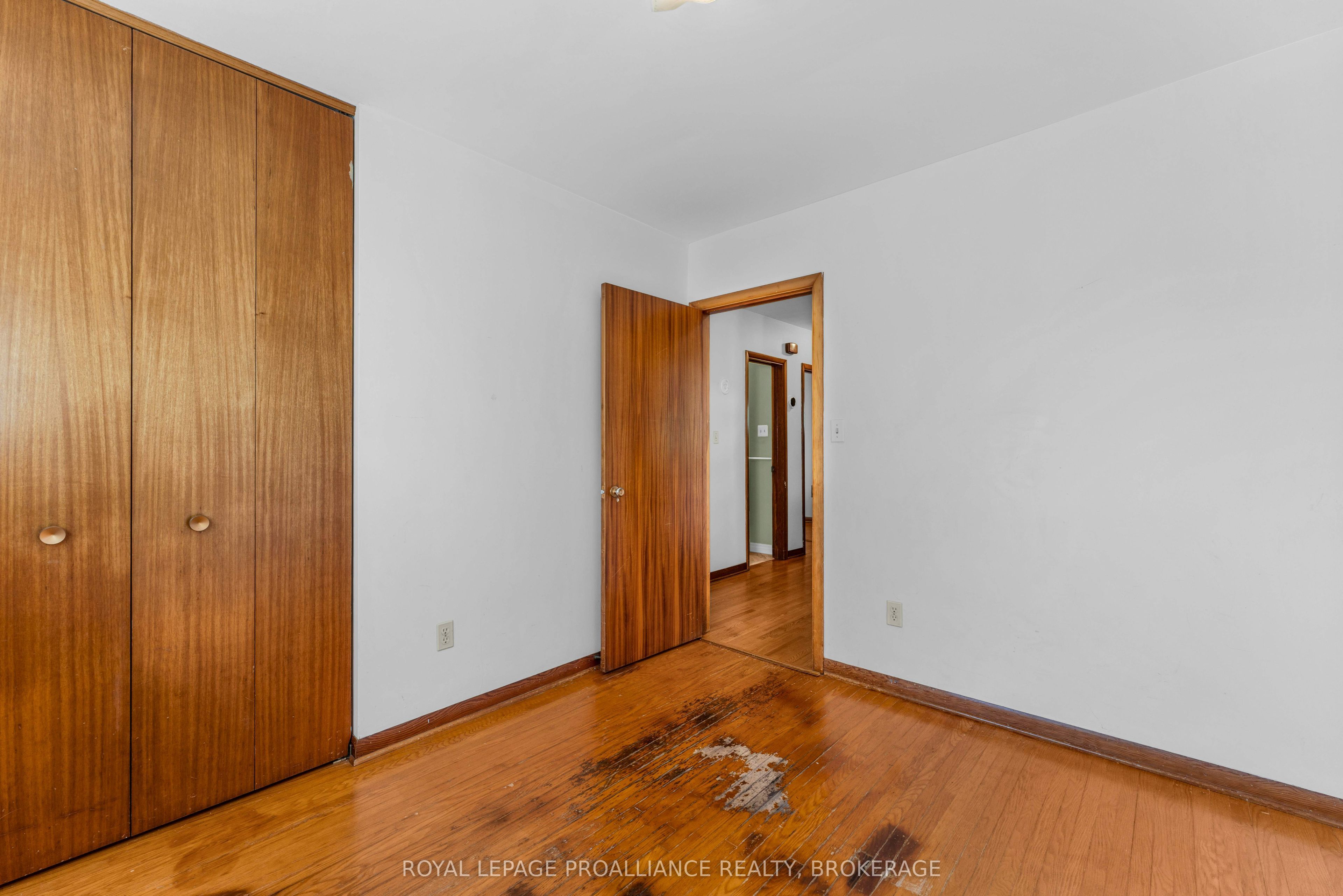 421 Windward Place Property Photo 18