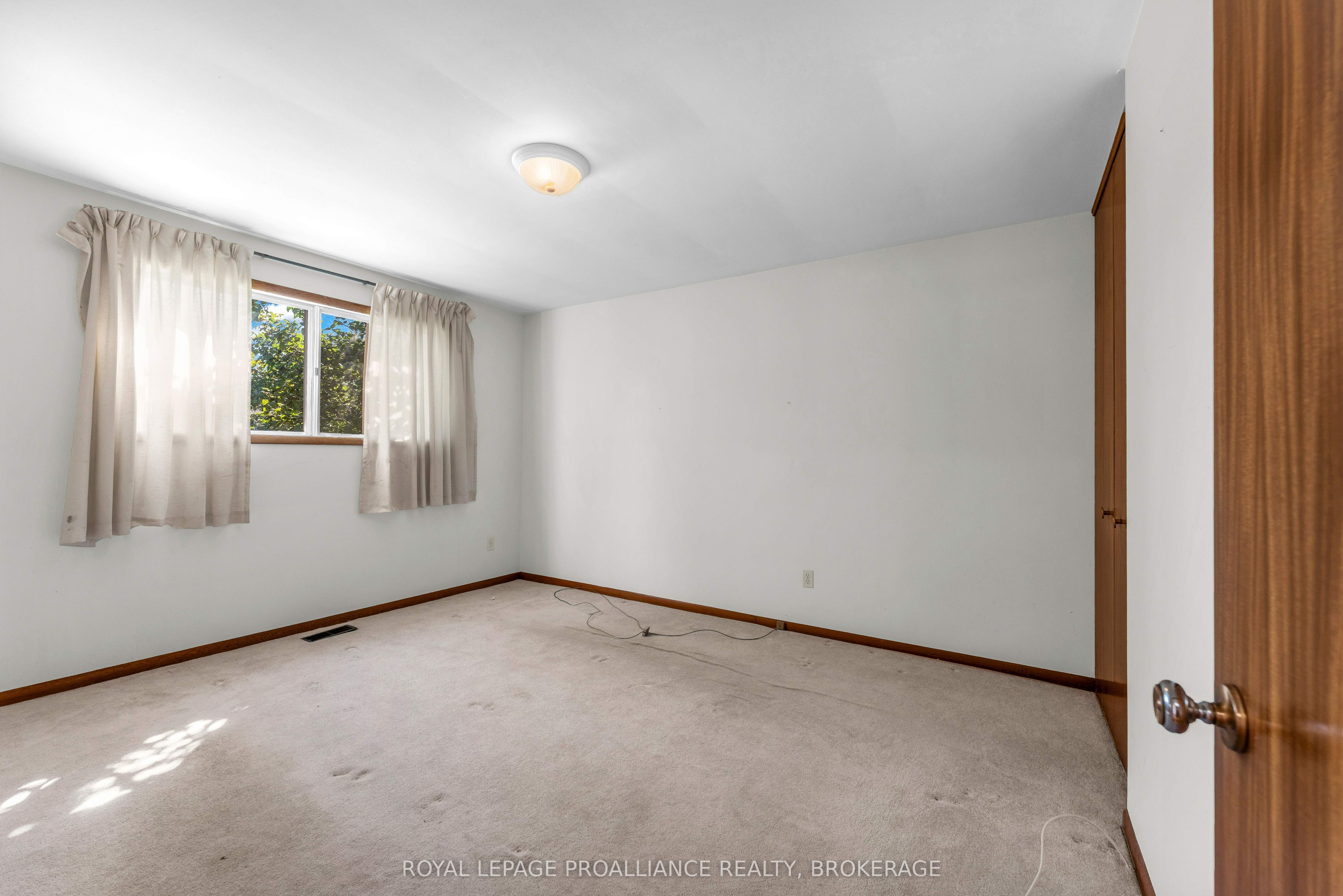 421 Windward Place Property Photo 19