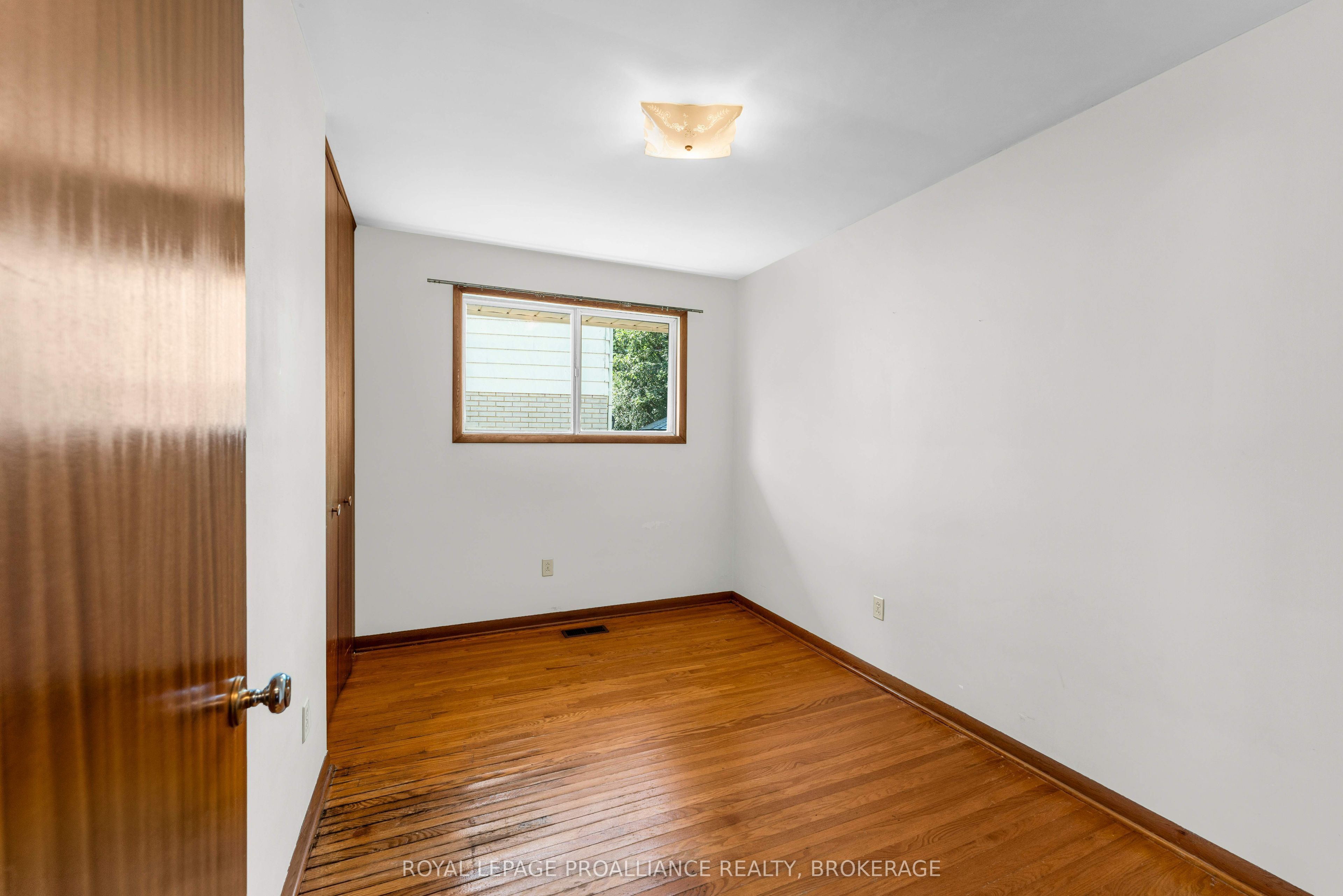 421 Windward Place Property Photo 23