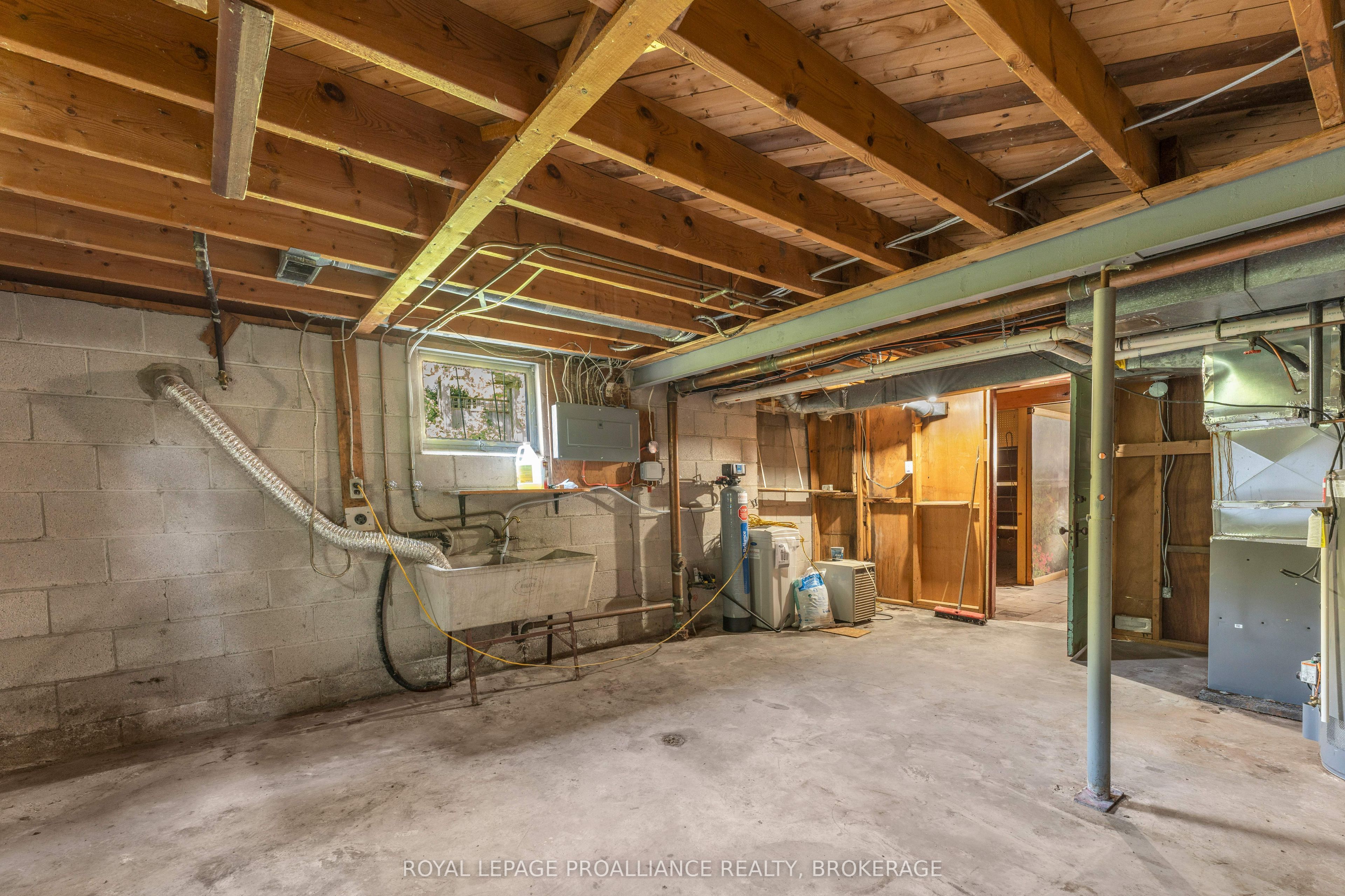 421 Windward Place Property Photo 32