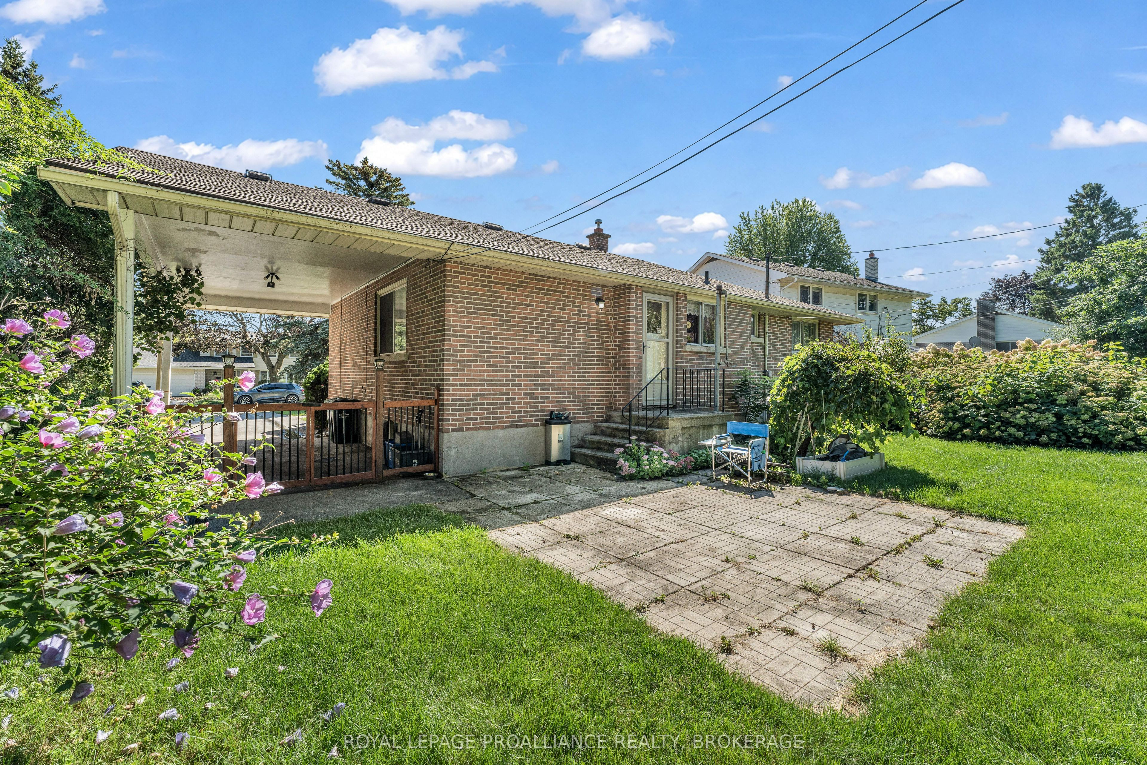 421 Windward Place Property Photo 35