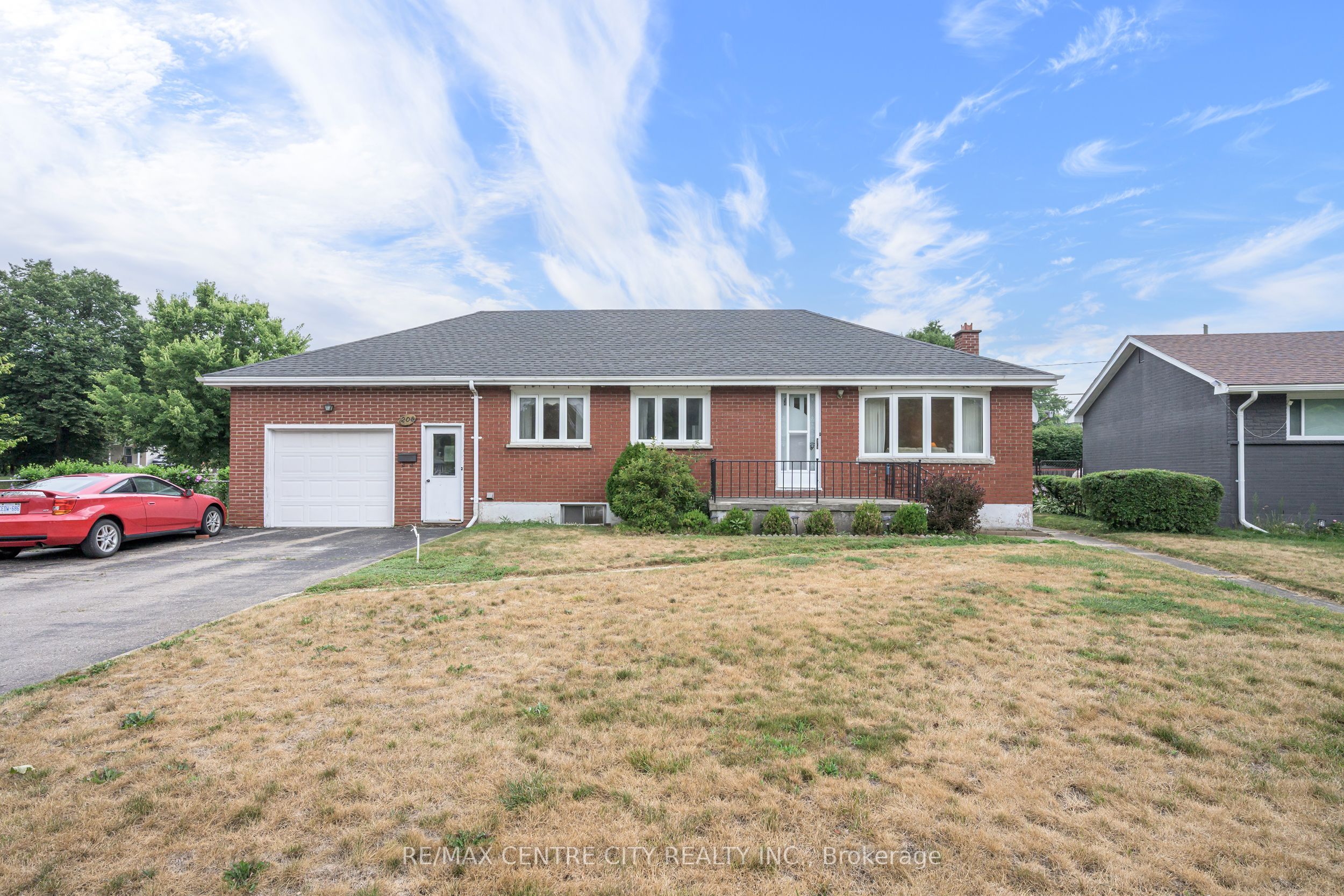 208 NIAGARA Street