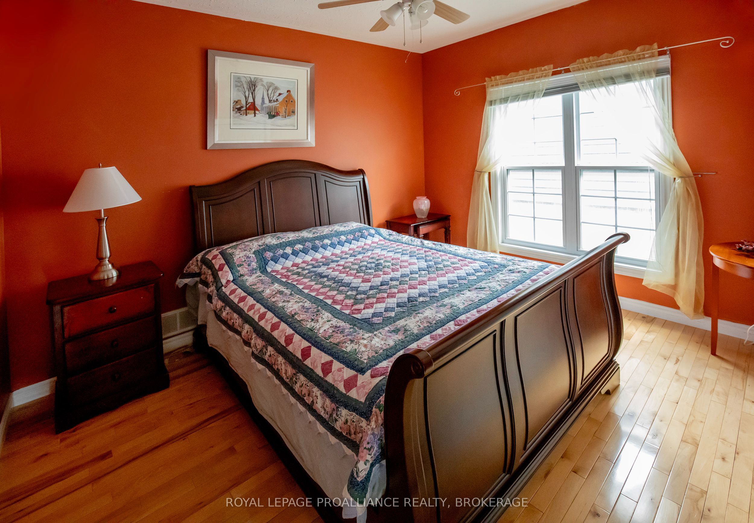 1098 Coverdale Drive Property Photo 11