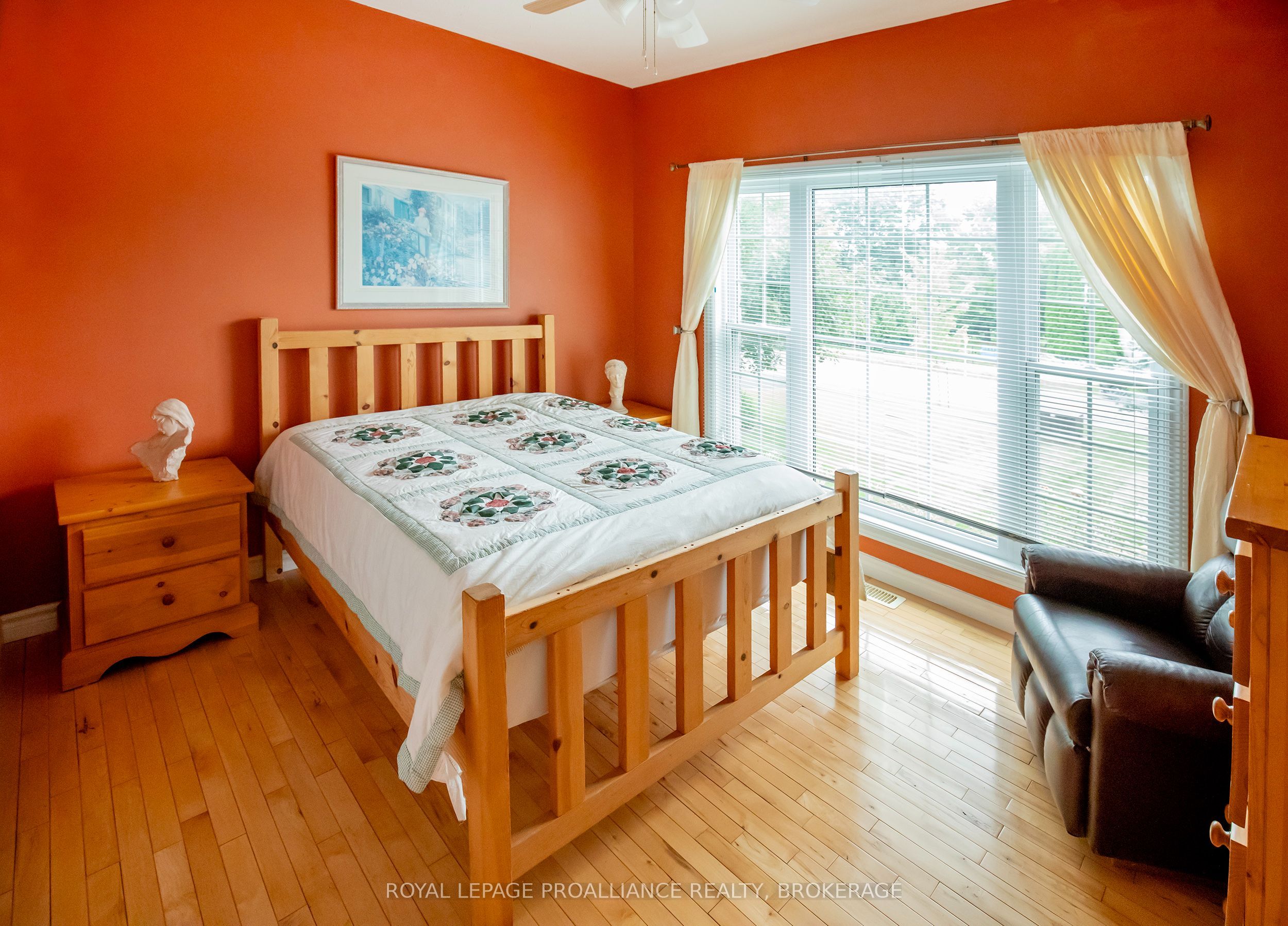 1098 Coverdale Drive Property Photo 13
