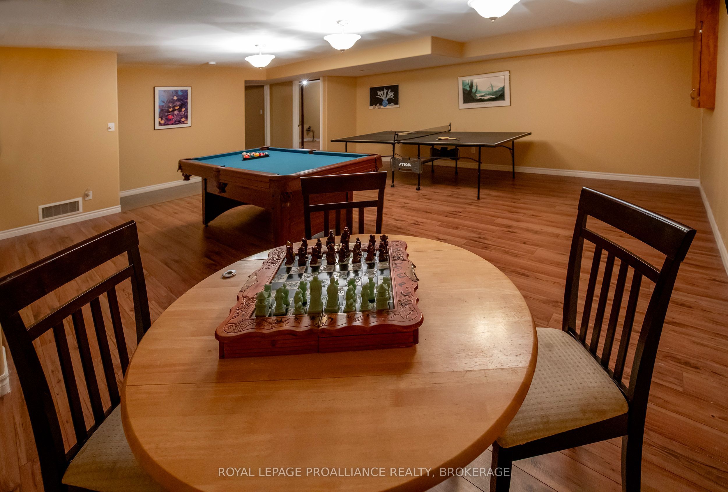 1098 Coverdale Drive Property Photo 24