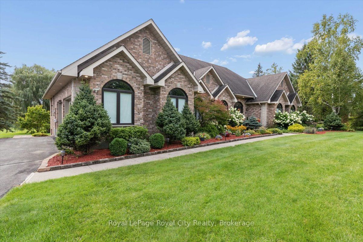 26 Bridle Path Property Photo 1