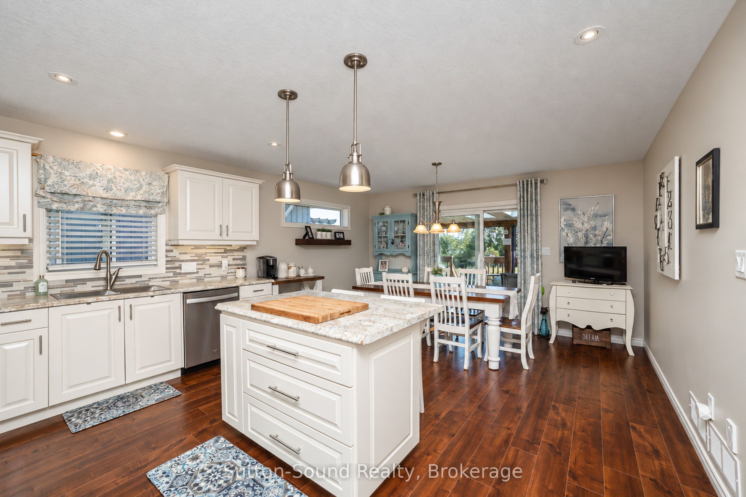 2327 10th Avenue E Property Photo 15