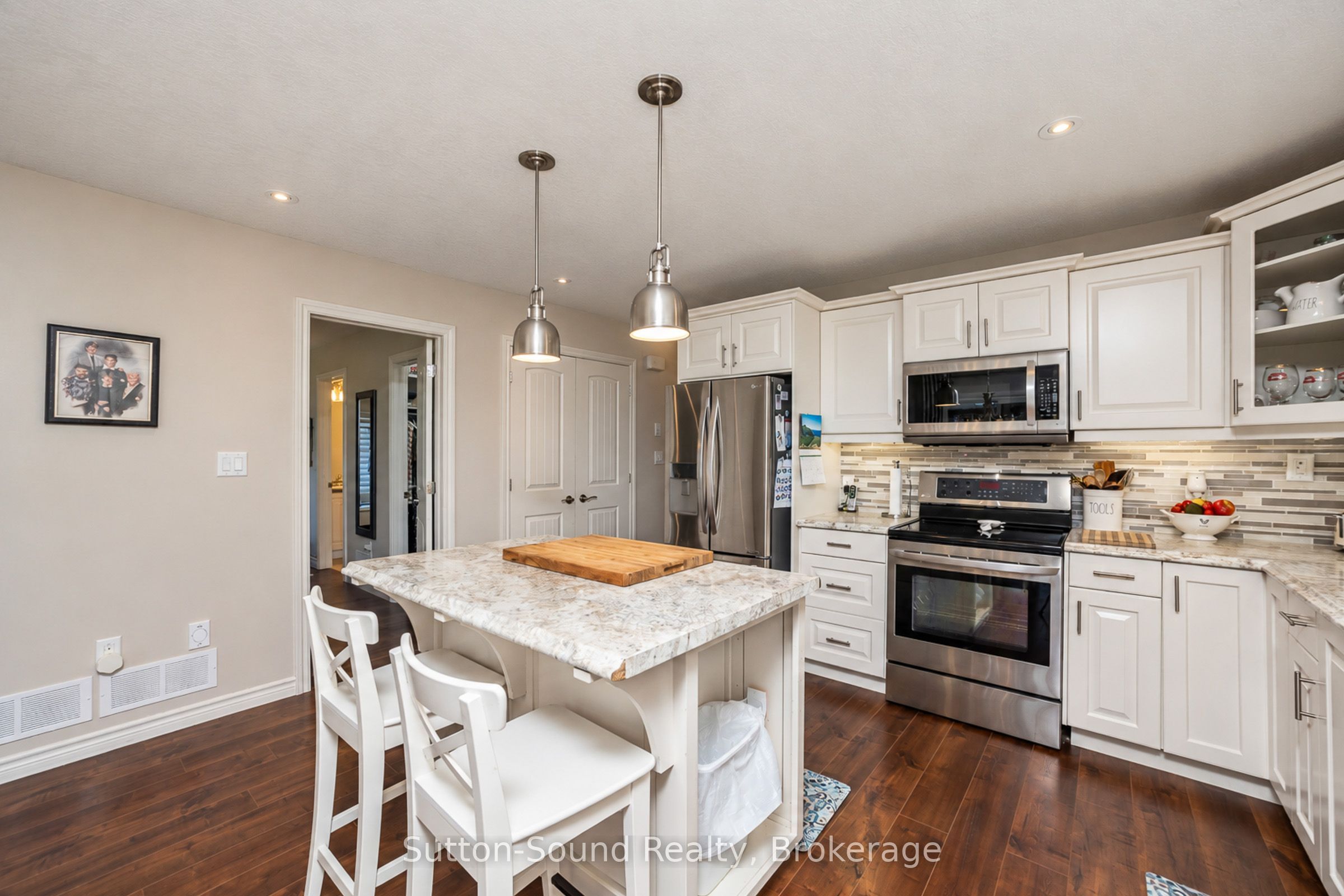 2327 10th Avenue E Property Photo 18