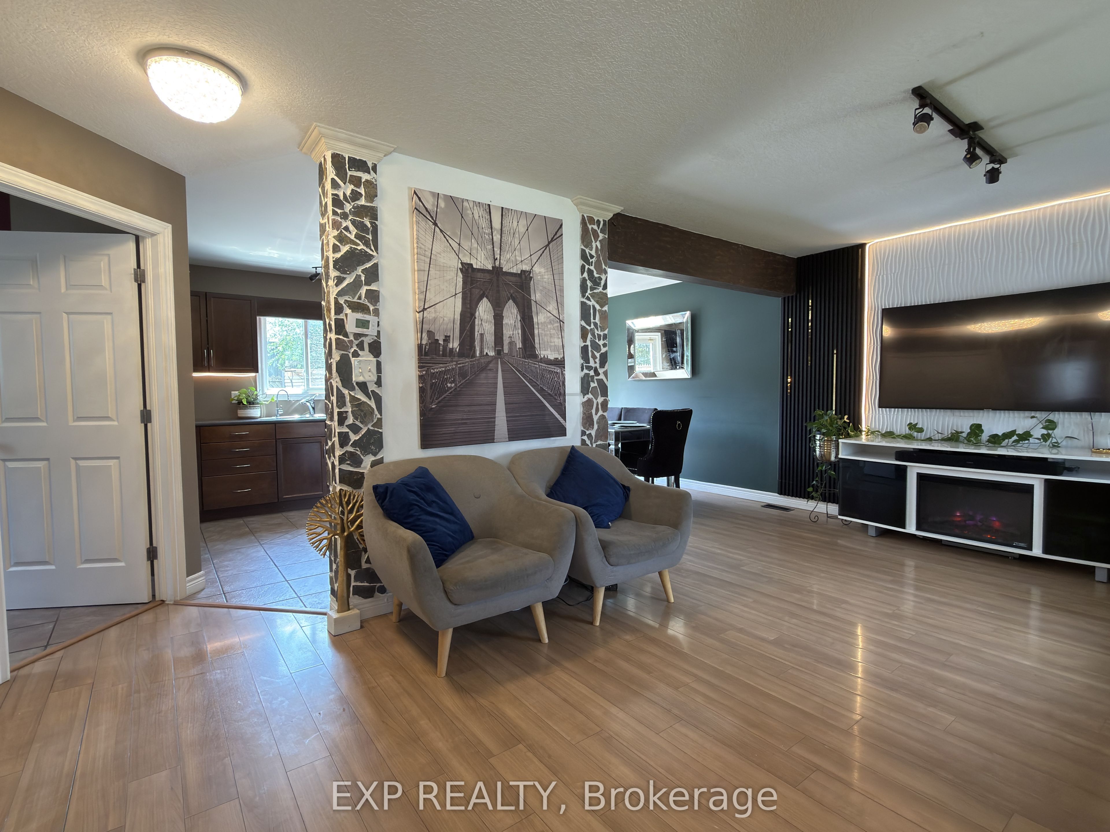 608 Highview Drive Property Photo 6