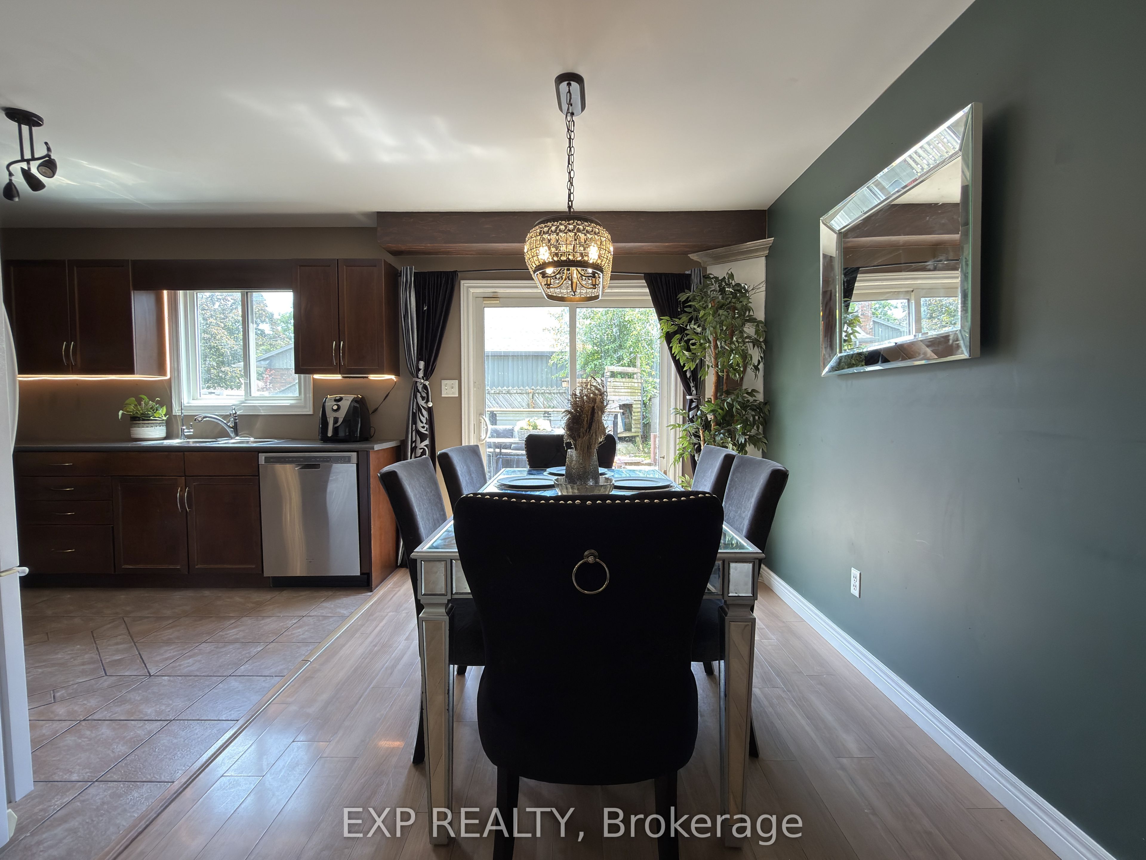 608 Highview Drive Property Photo 10