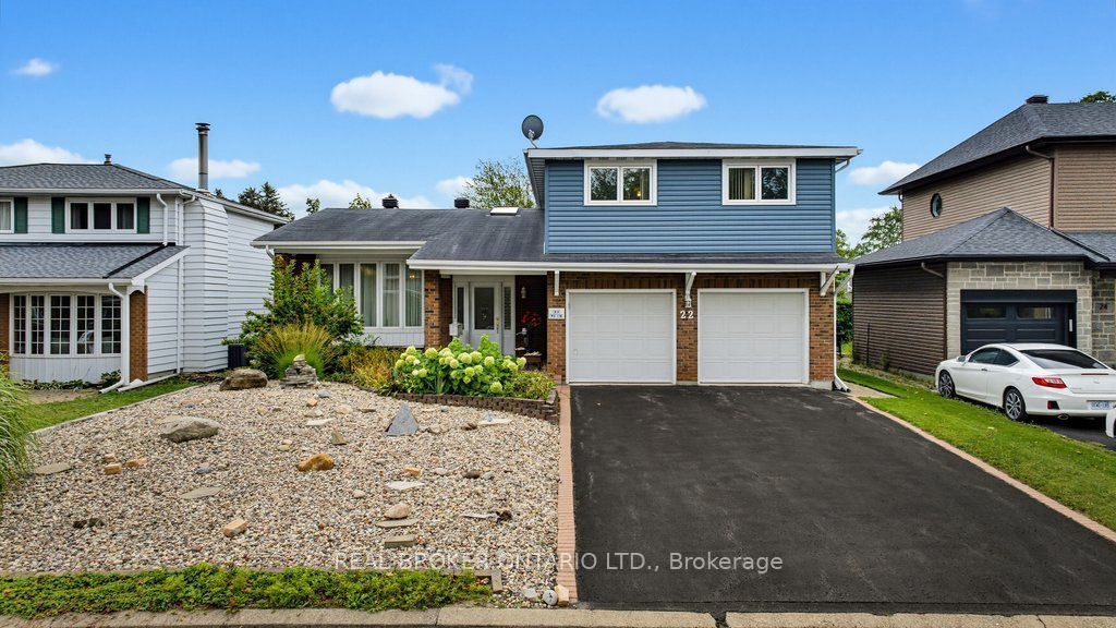 22 Woodhill Crescent