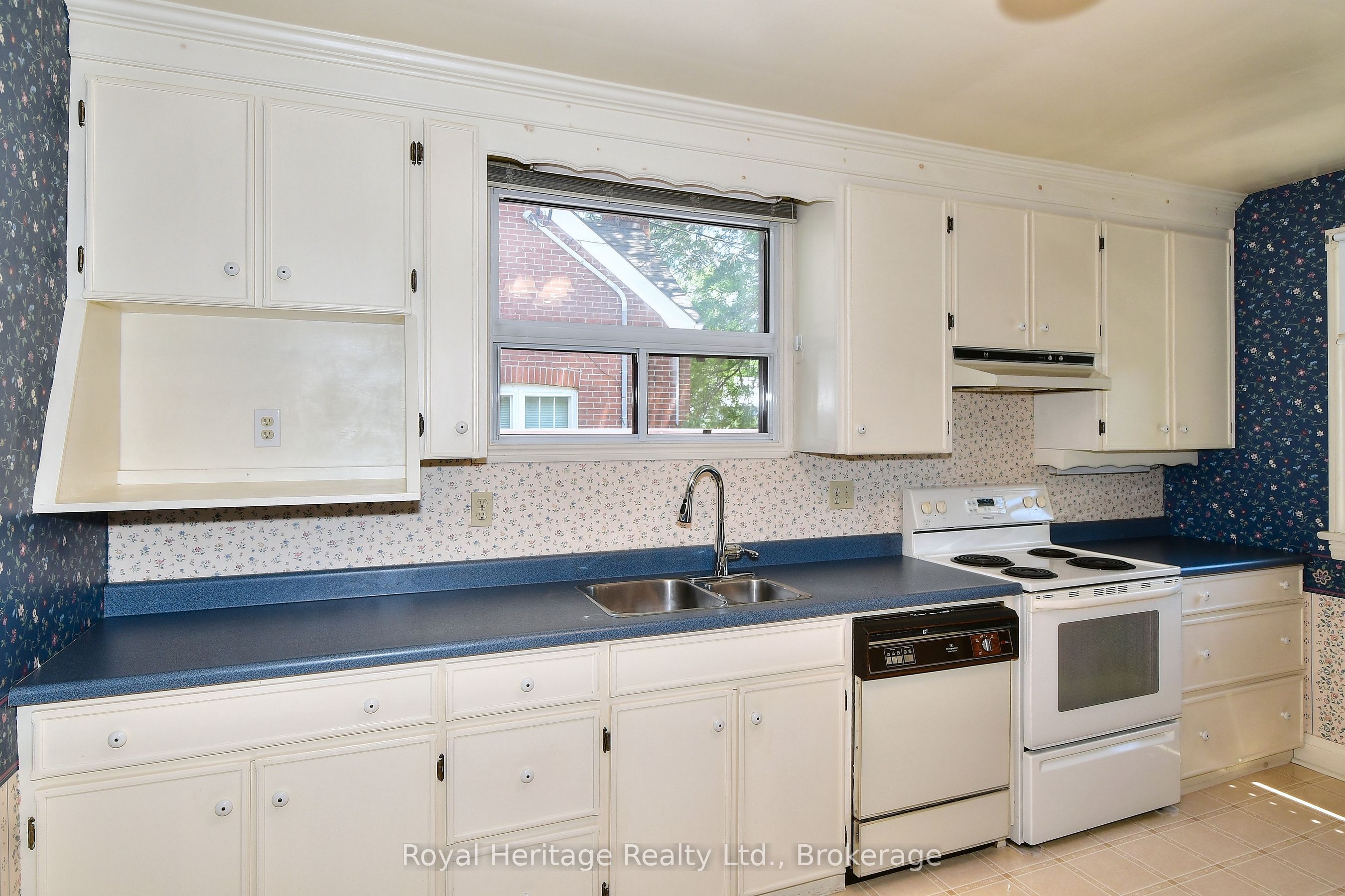 476 King George Street Property Photo 6