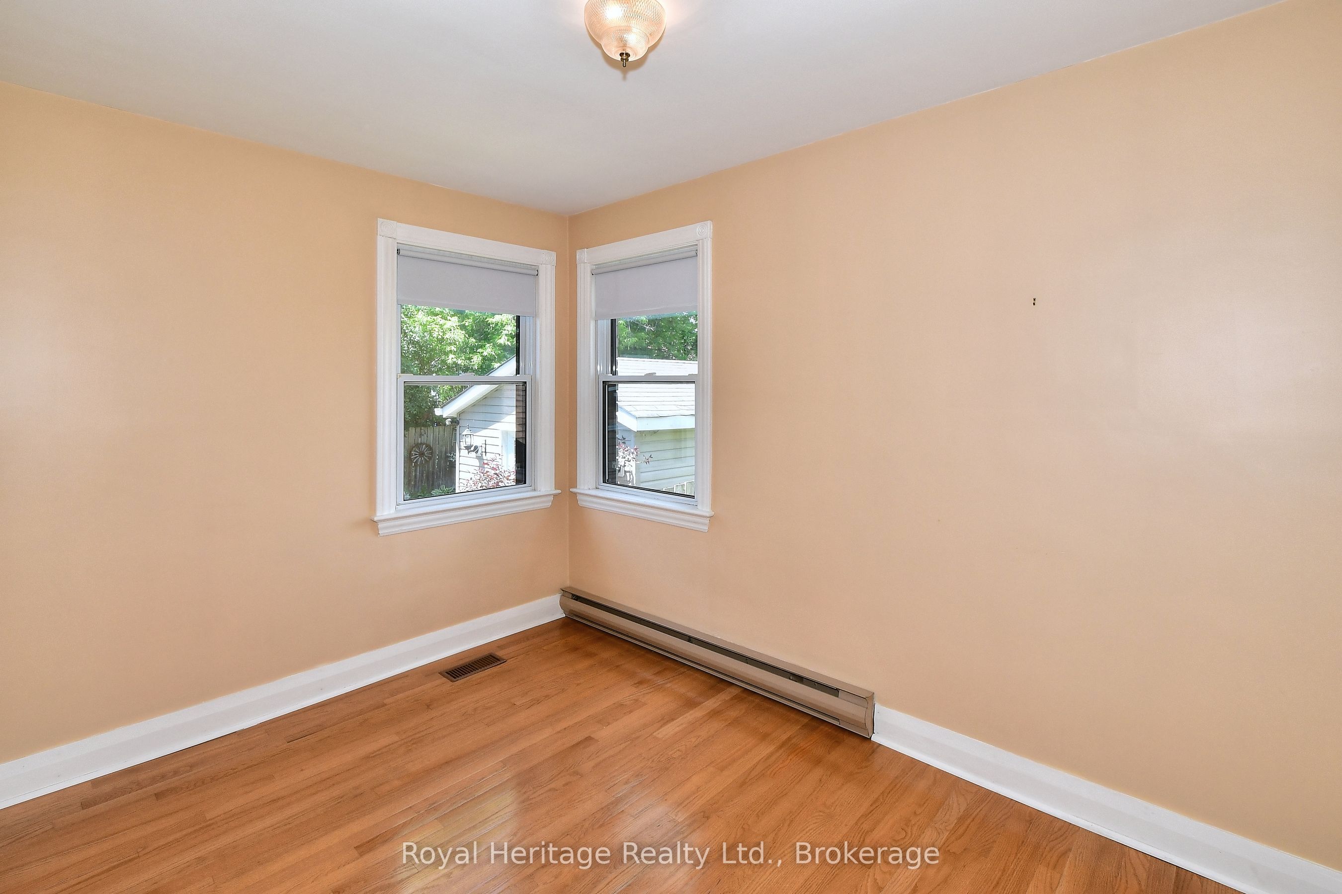 476 King George Street Property Photo 11