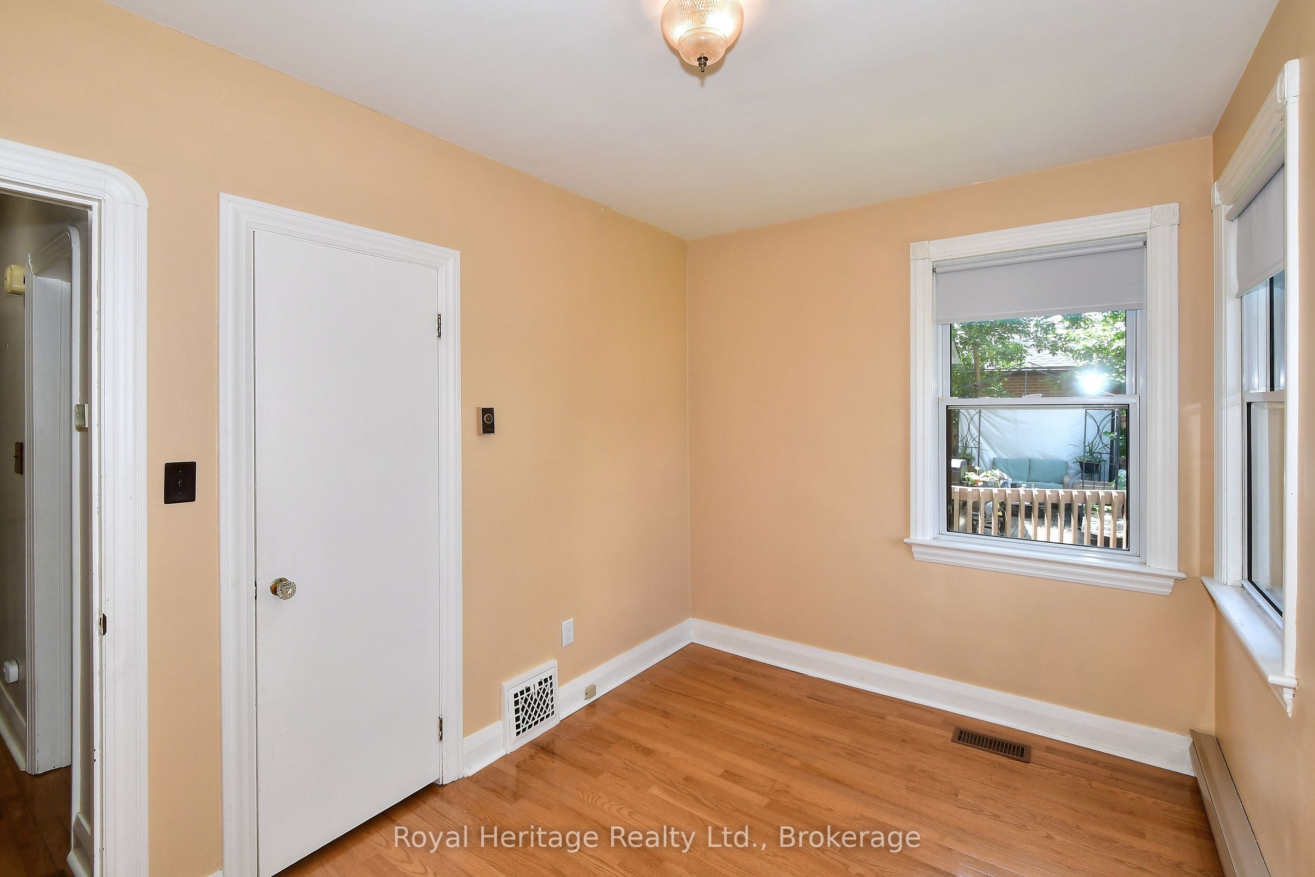 476 King George Street Property Photo 12