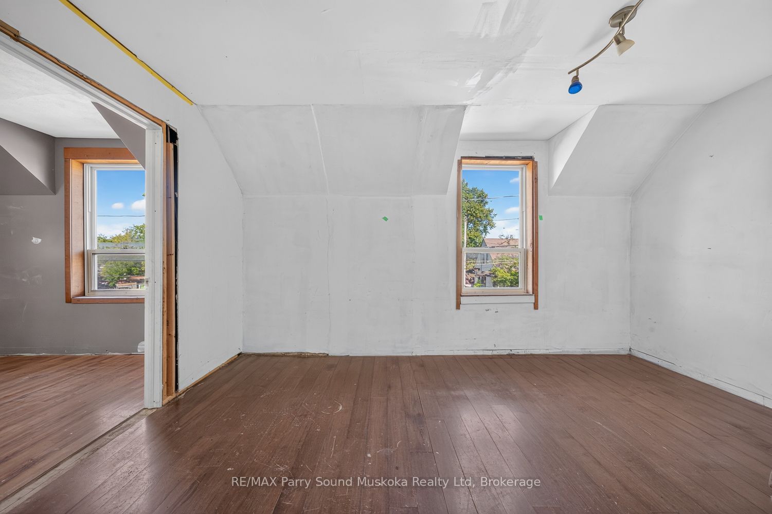 5 Wakefield Street Property Photo 21
