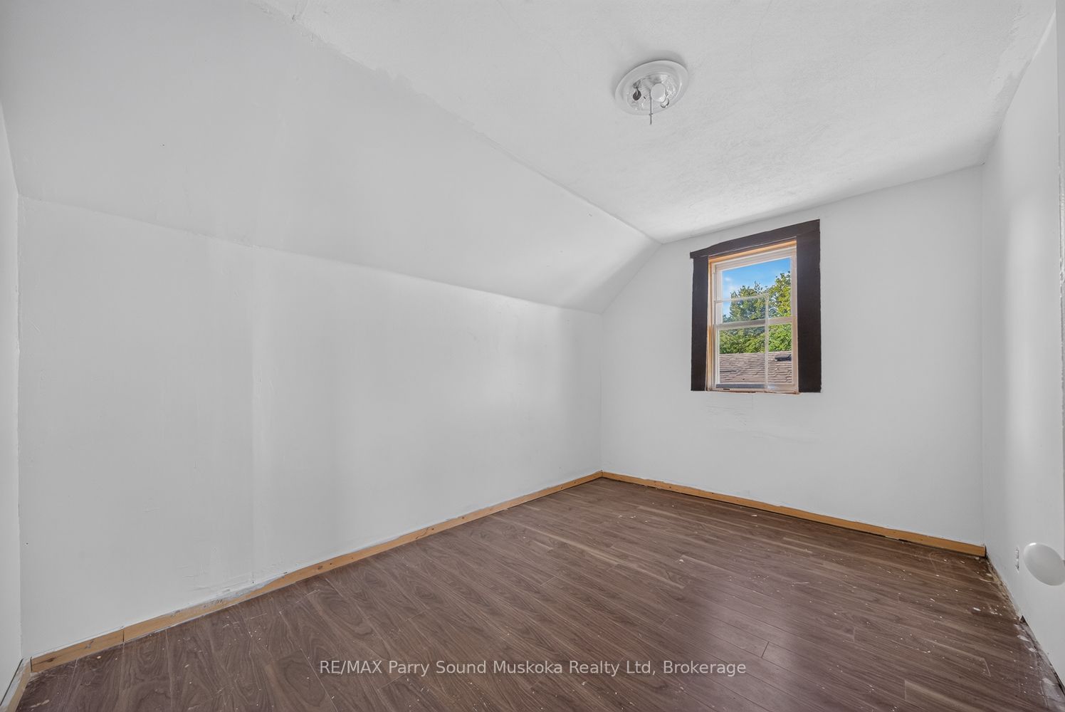 5 Wakefield Street Property Photo 23