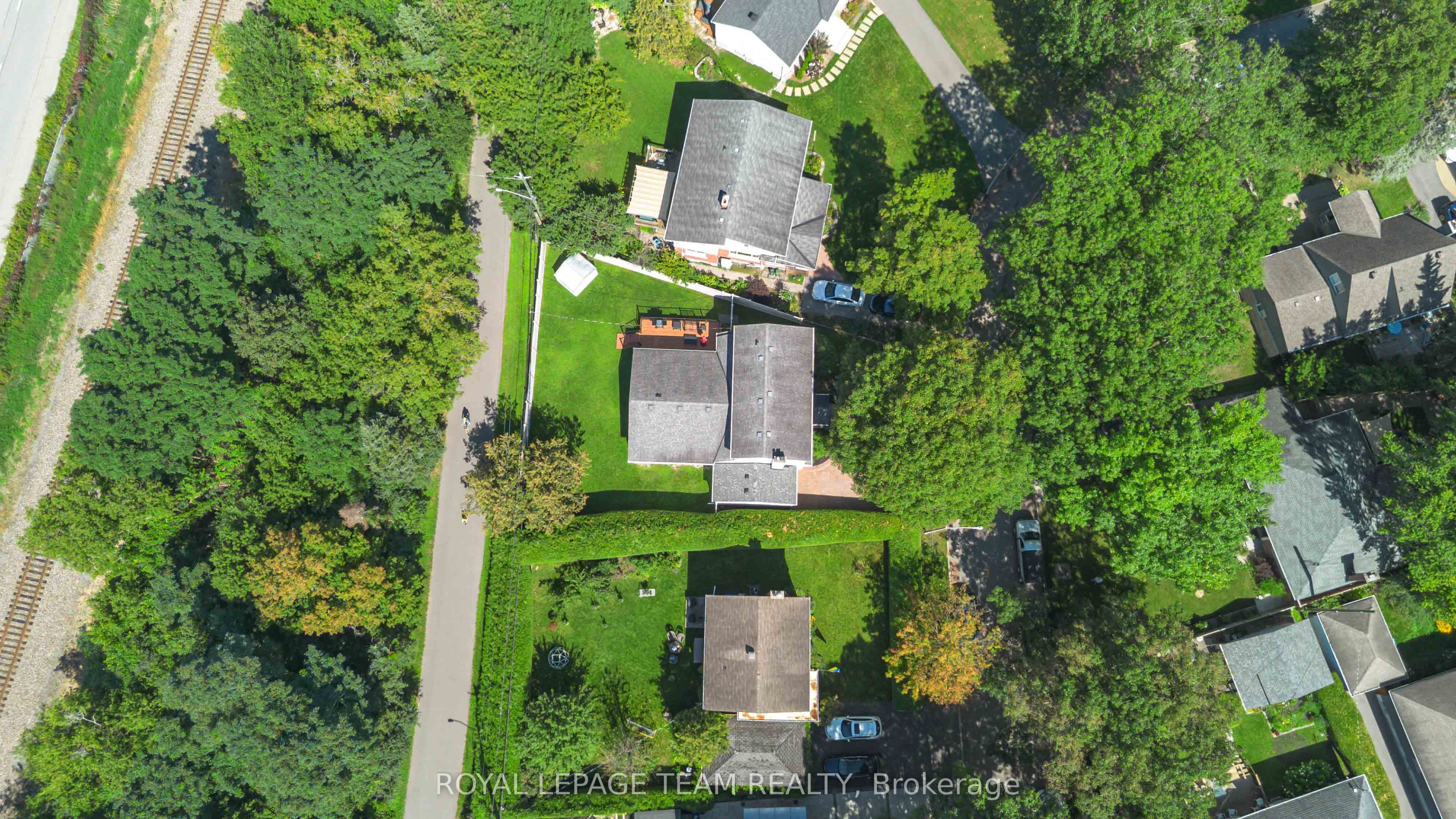 115 Mountbatten Avenue Property Photo 4