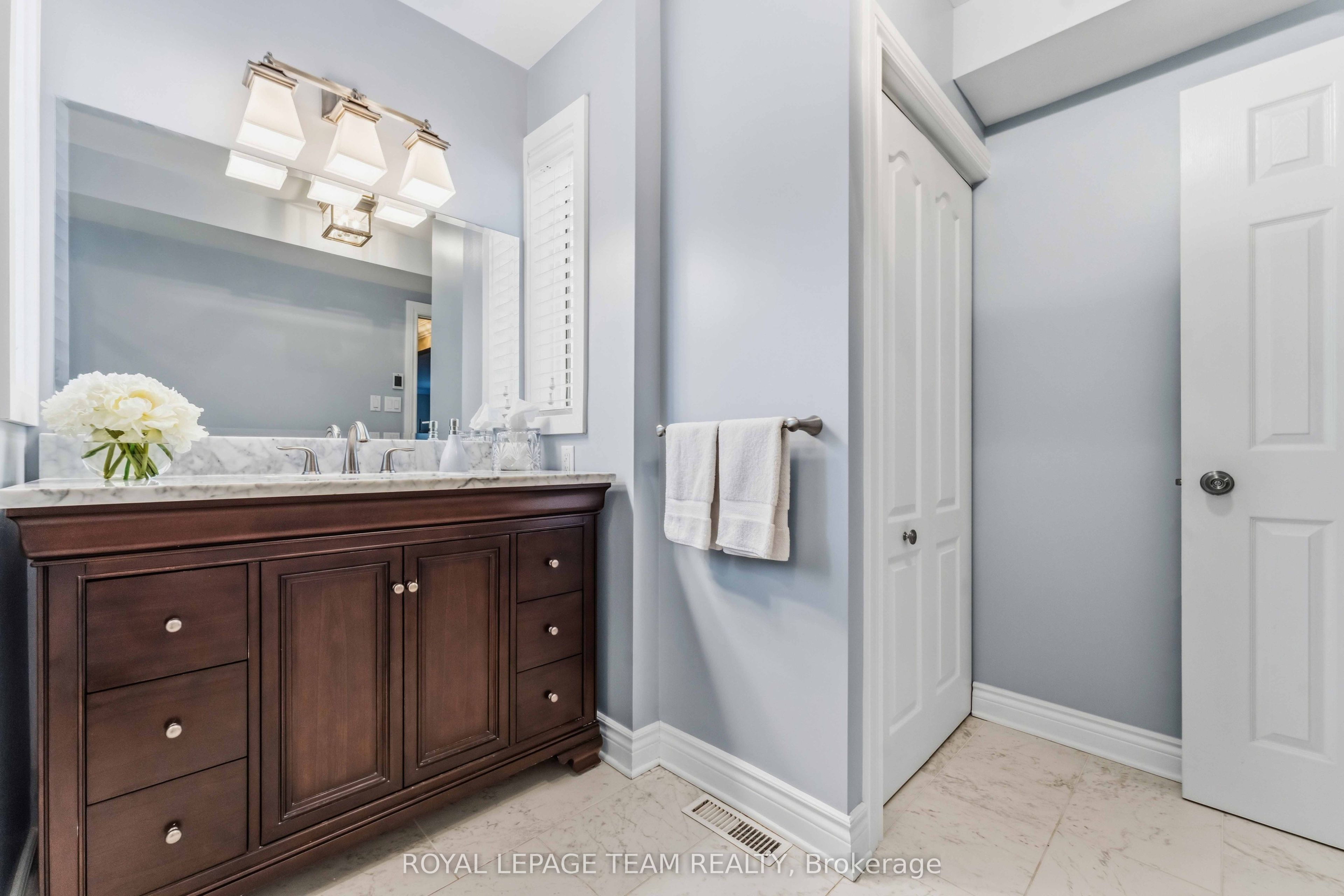 115 Mountbatten Avenue Property Photo 7