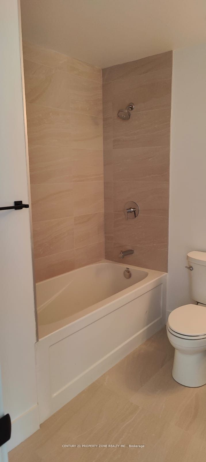 2782 Barton Street E 405 Property Photo 6